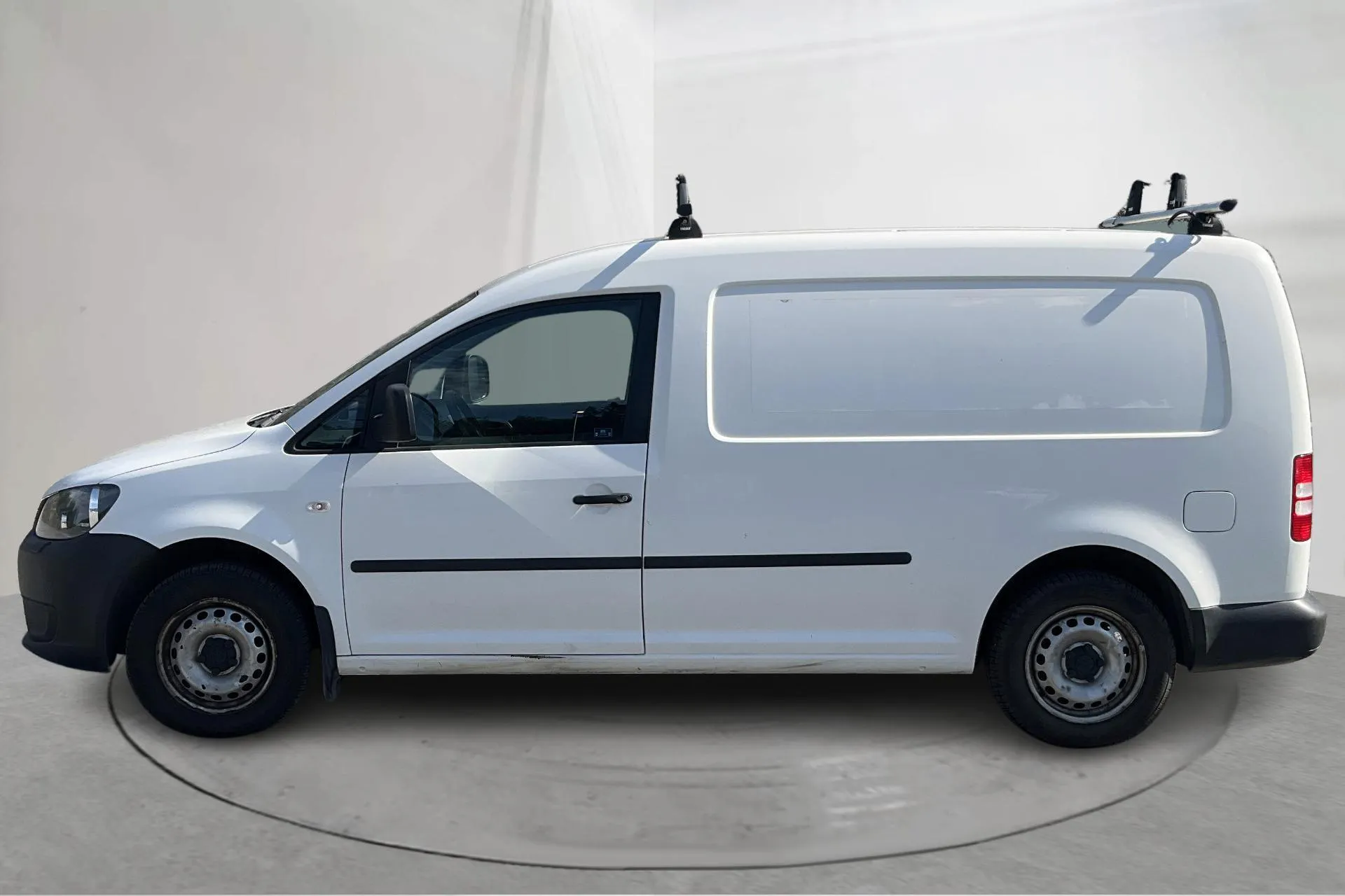 Presentationsfoto 2 av 13: VW Caddy 1.6 TDI Maxi Skåp (102hk) - 15 673 mil - Manuell - vit - 2014