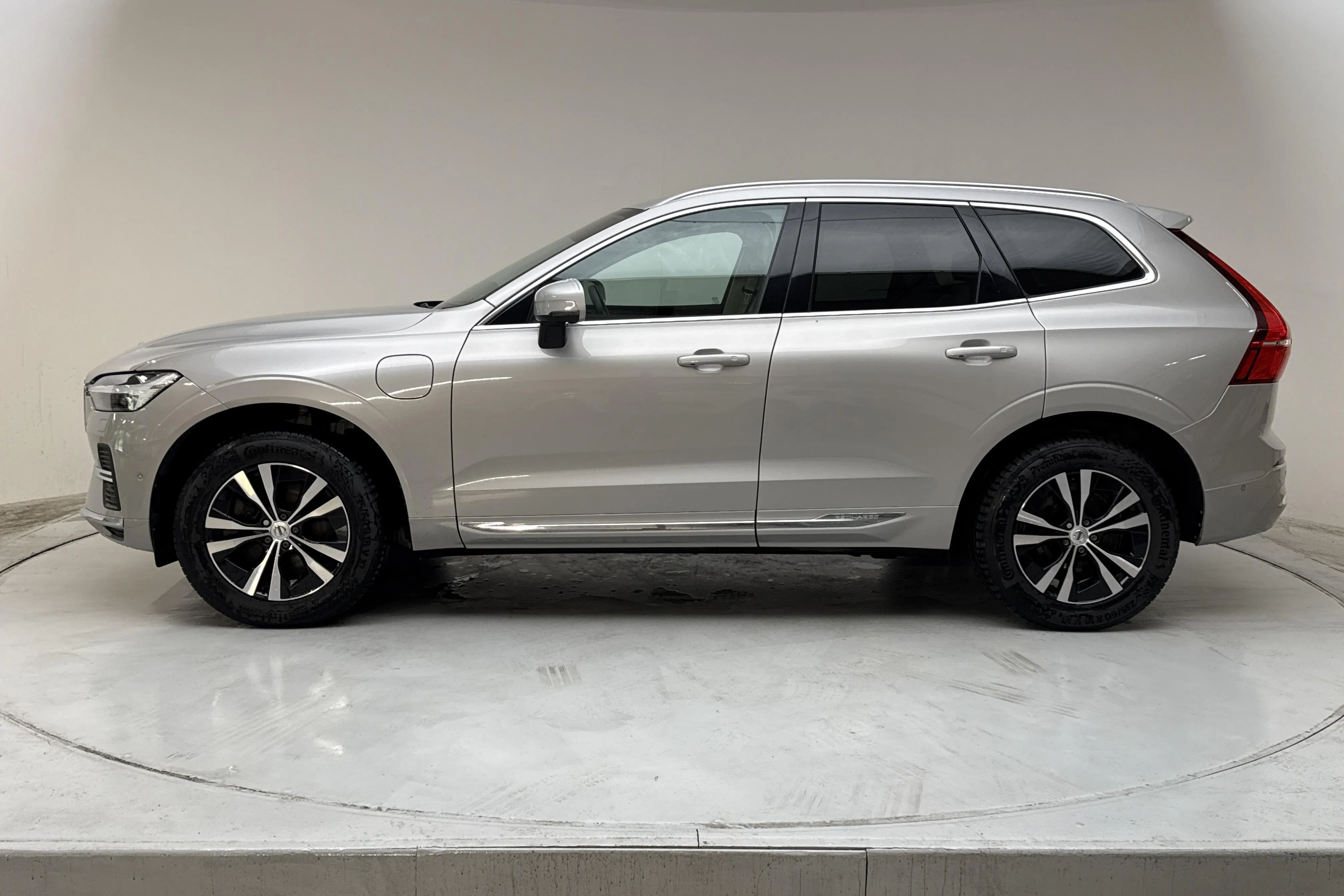 Presentation photo 2 of 18: Volvo XC60 T6 AWD Recharge (350hk) - 143 410 km - Automatic - silver - 2023