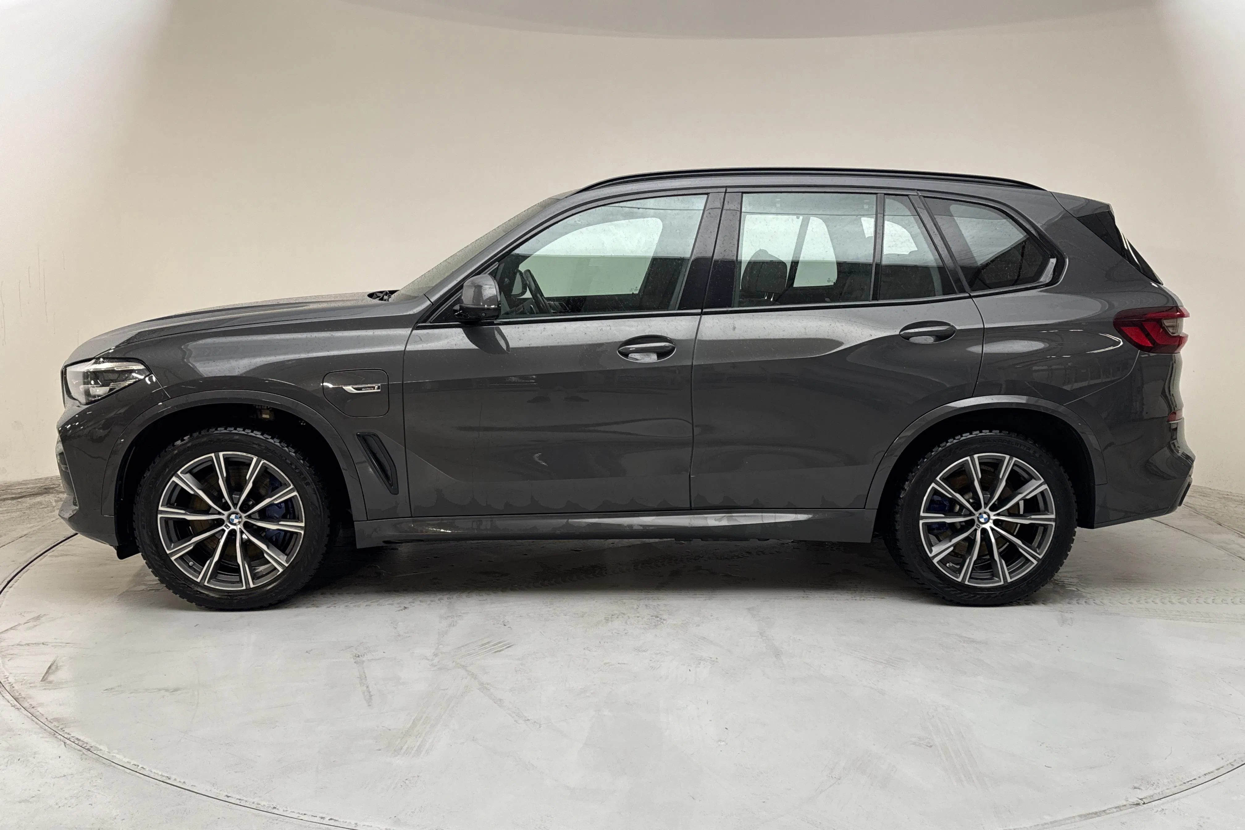Presentation photo 2 of 18: BMW X5 xDrive45e, G05 (394hk) - 142 830 km - Automatic - gray - 2022