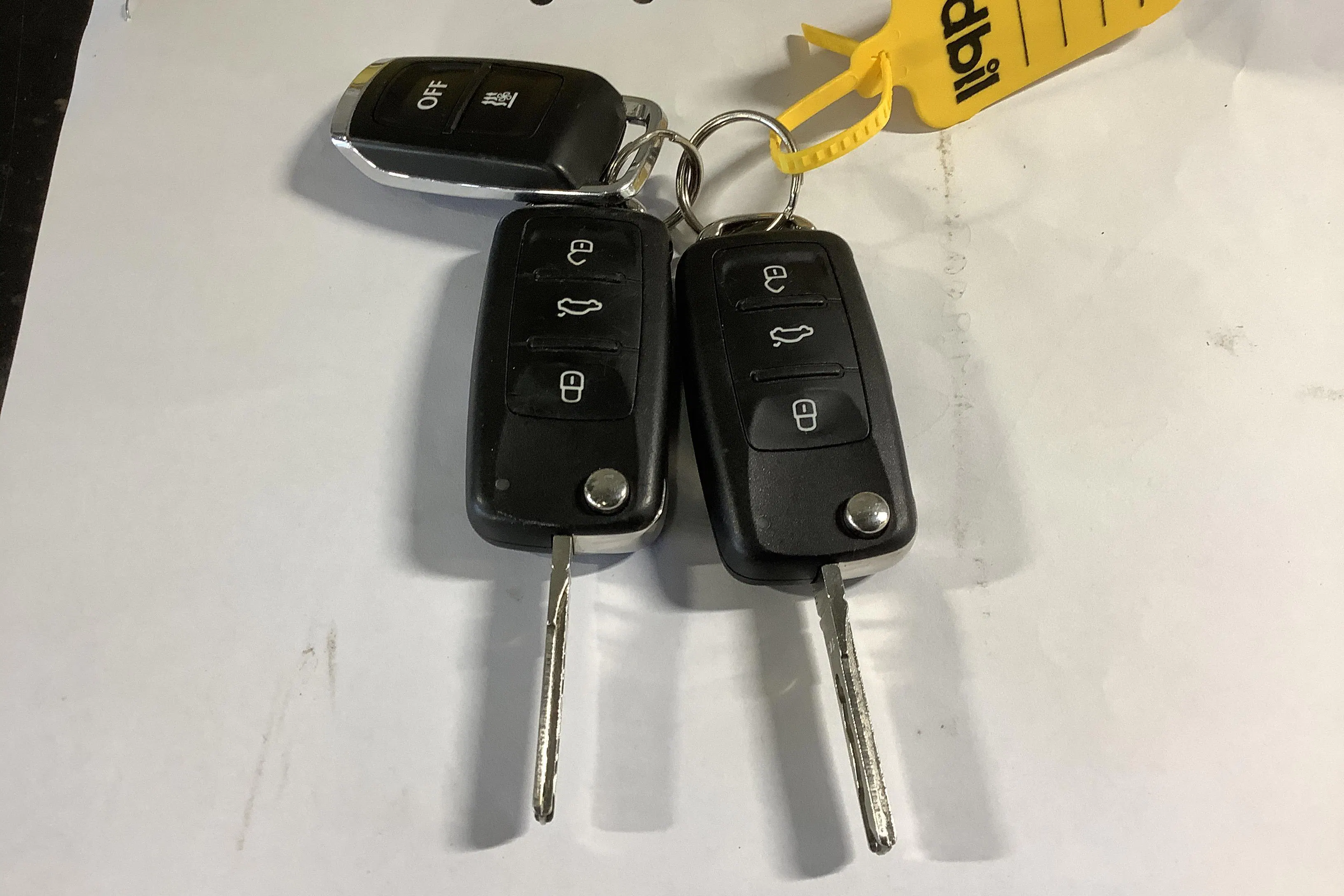 Presentationsfoto 16 av 16: VW Caravelle T6 2.0 TDI BMT (102hk) - 12 237 mil - Manuell - Mörkblå - 2018