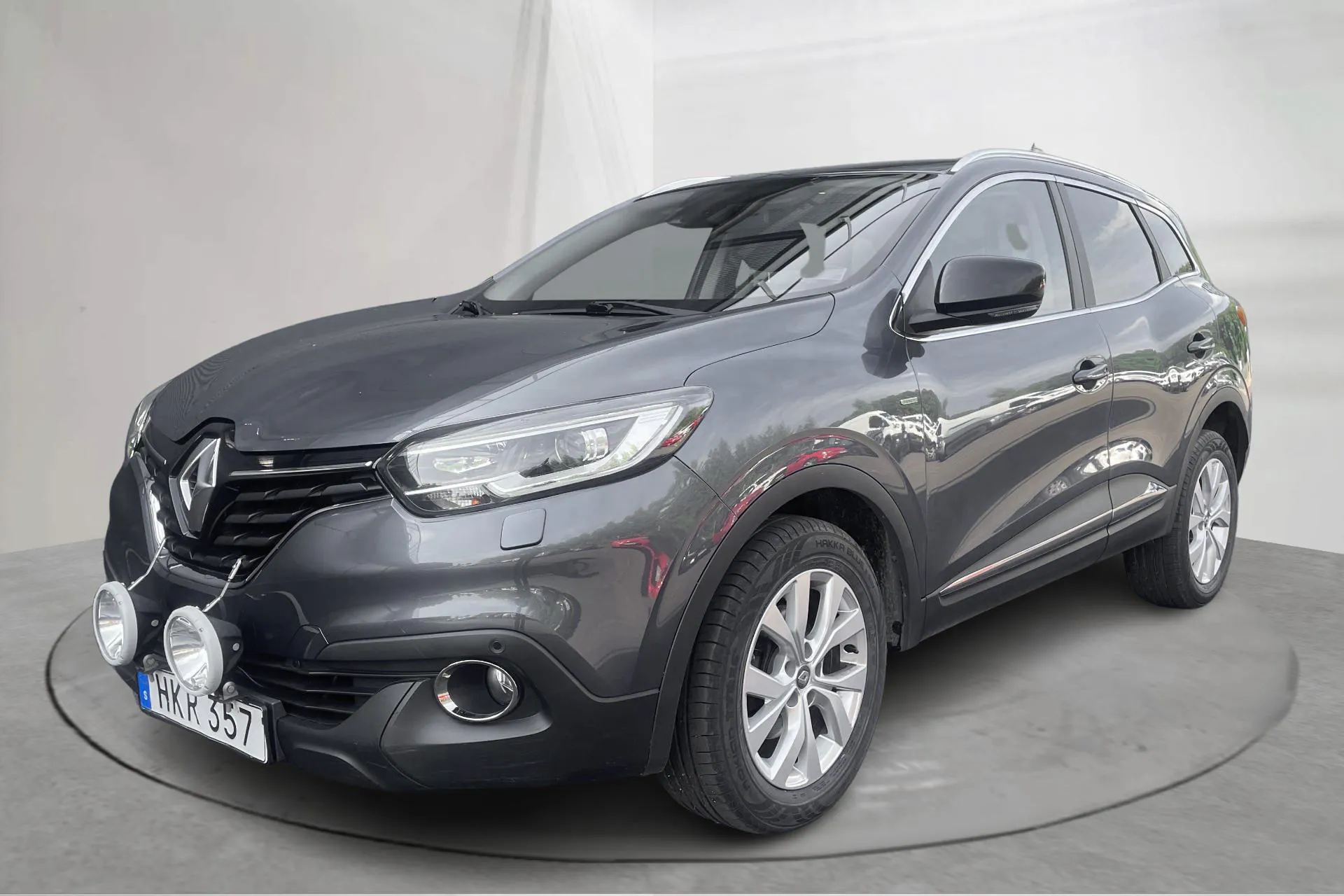 Presentationsfoto 1 av 15: Renault Kadjar 1.6 dCi 4WD (130hk) - 17 980 mil - Manuell - grå - 2018