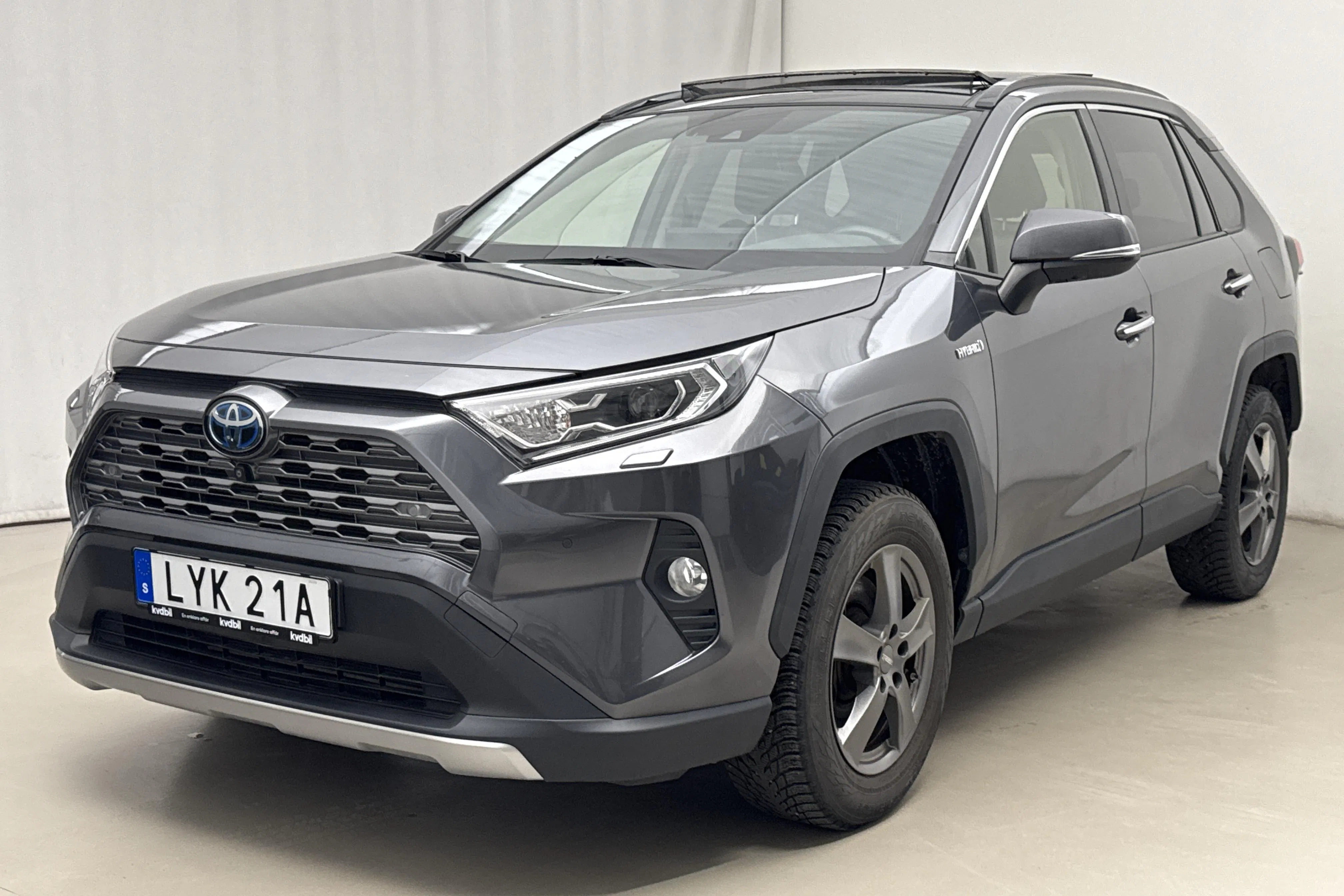 Presentation photo 1 of 21: Toyota RAV4 2.5 HSD AWD (222hk) - 65 260 km - Automatic - dark grey - 2020
