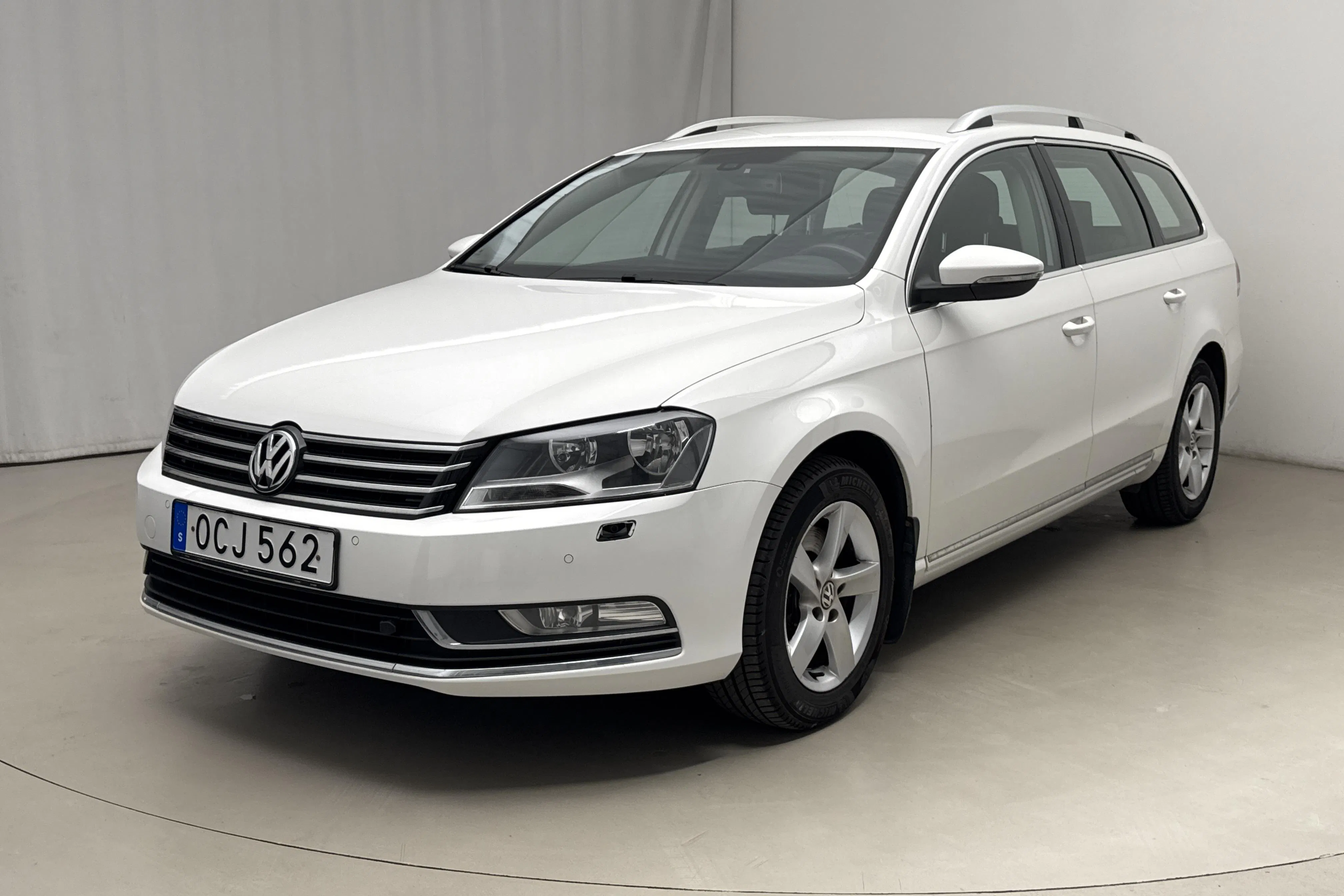 Presentation photo 1 of 18: VW Passat 1.4 TSI EcoFuel Variant (150hk) - 101 430 km - Automatic - white - 2014