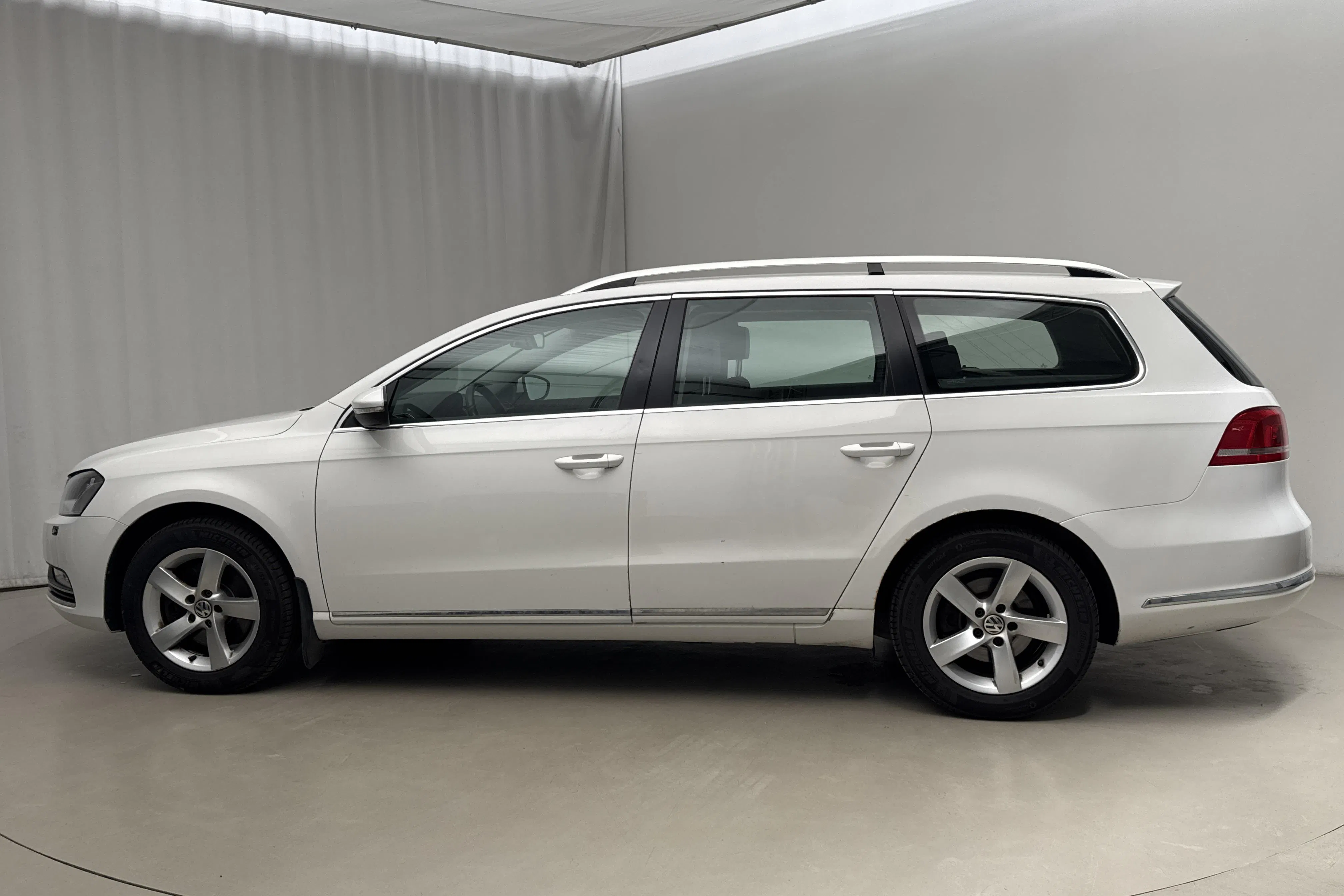 Presentation photo 2 of 18: VW Passat 1.4 TSI EcoFuel Variant (150hk) - 101 430 km - Automatic - white - 2014