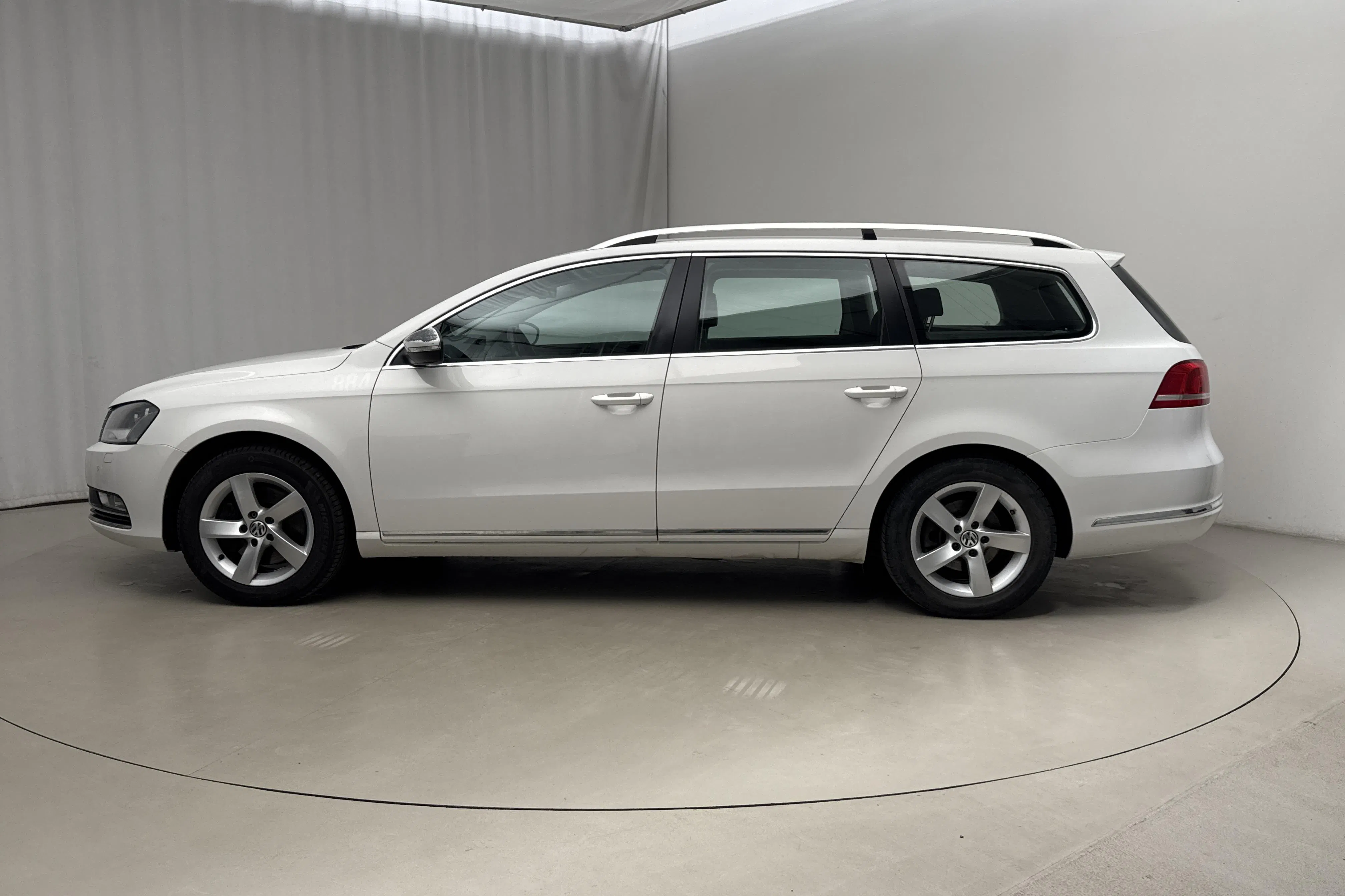 Presentation photo 2 of 18: VW Passat 1.4 TSI EcoFuel Variant (150hk) - 61 340 km - Automatic - white - 2014
