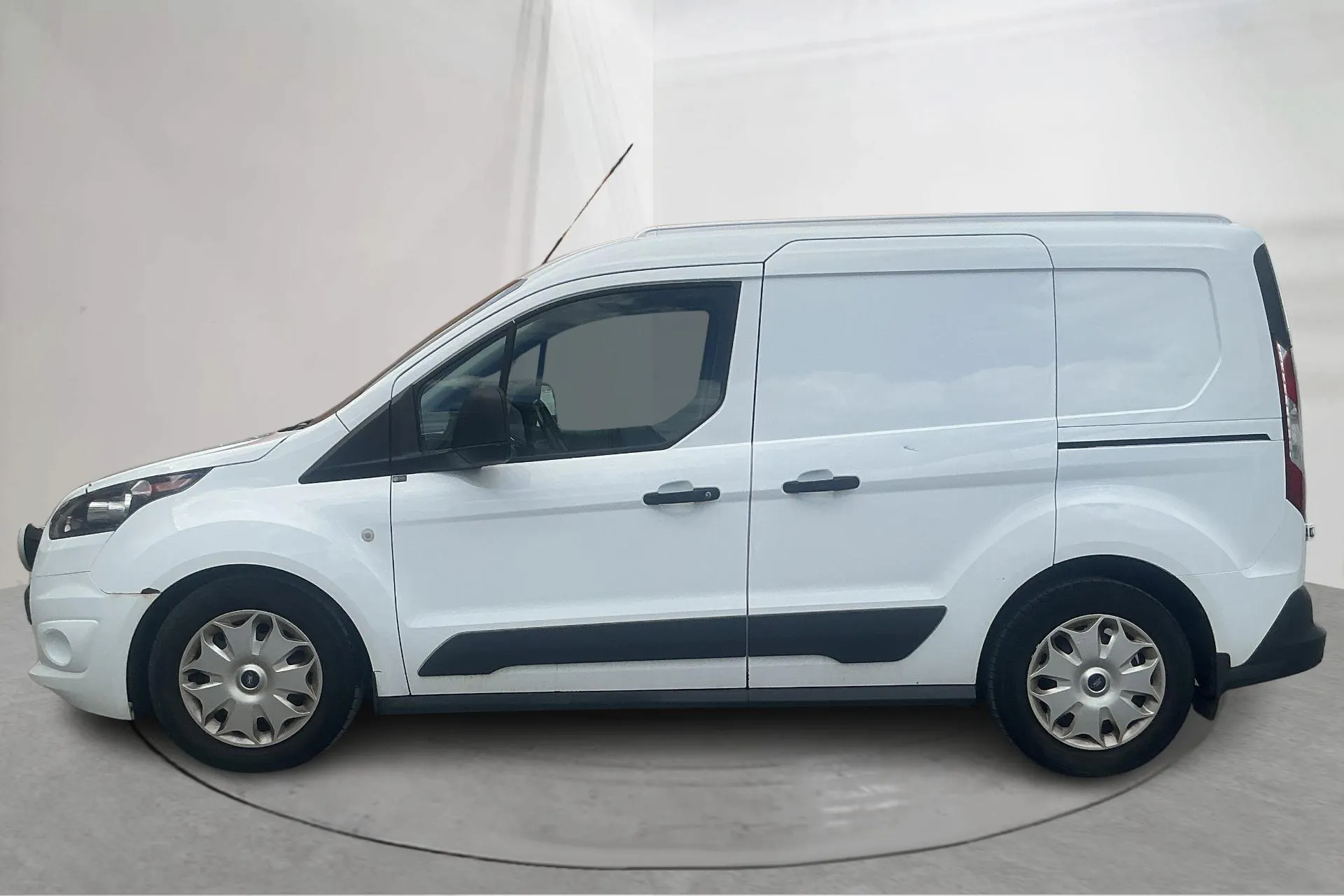 Presentationsfoto 2 av 15: Ford Transit Connect 1.5 TDCi (100hk) - 13 945 mil - Automat - vit - 2018
