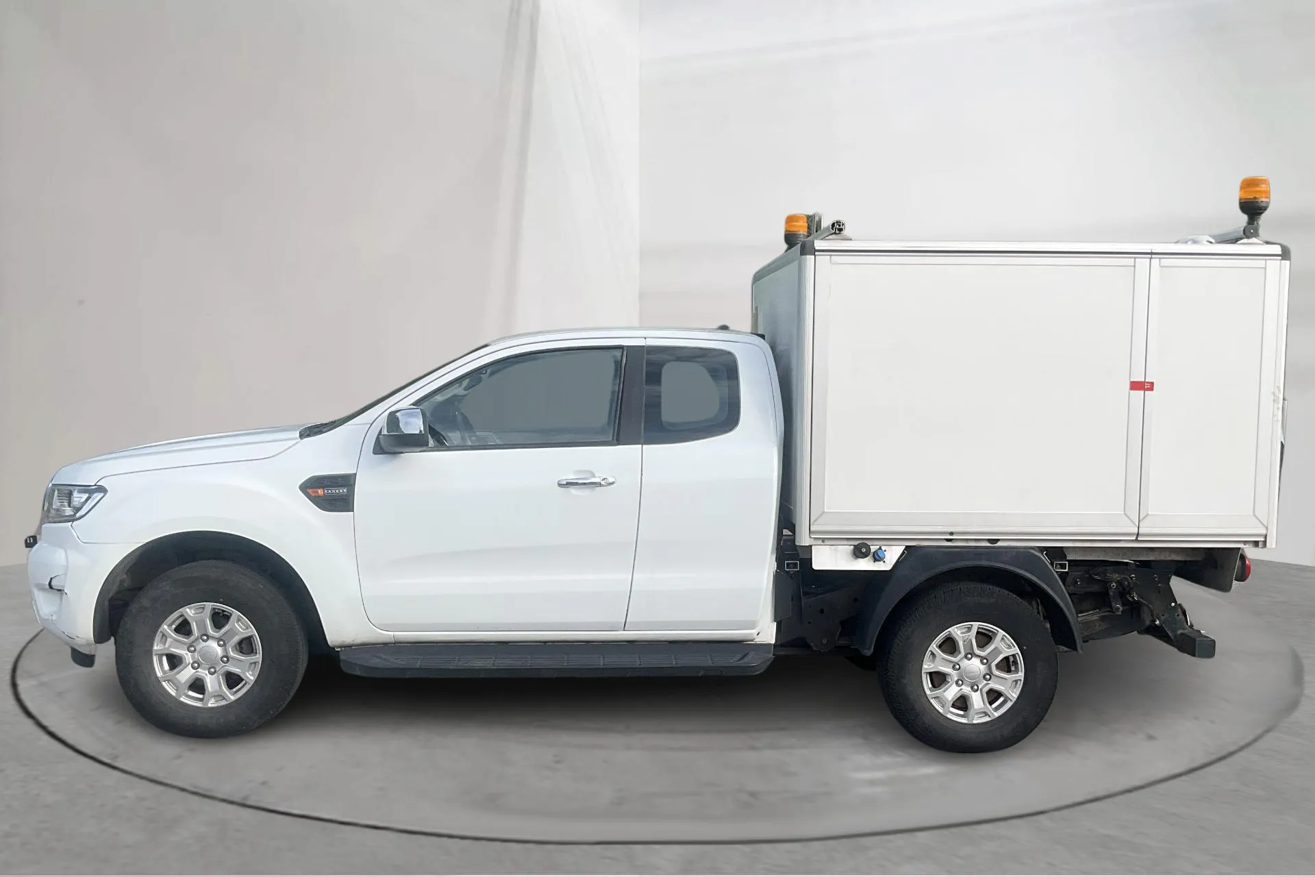 Presentationsfoto 2 av 12: Ford Ranger 2.0 TDCi 4WD (170hk) - 9 262 mil - Manuell - vit - 2020