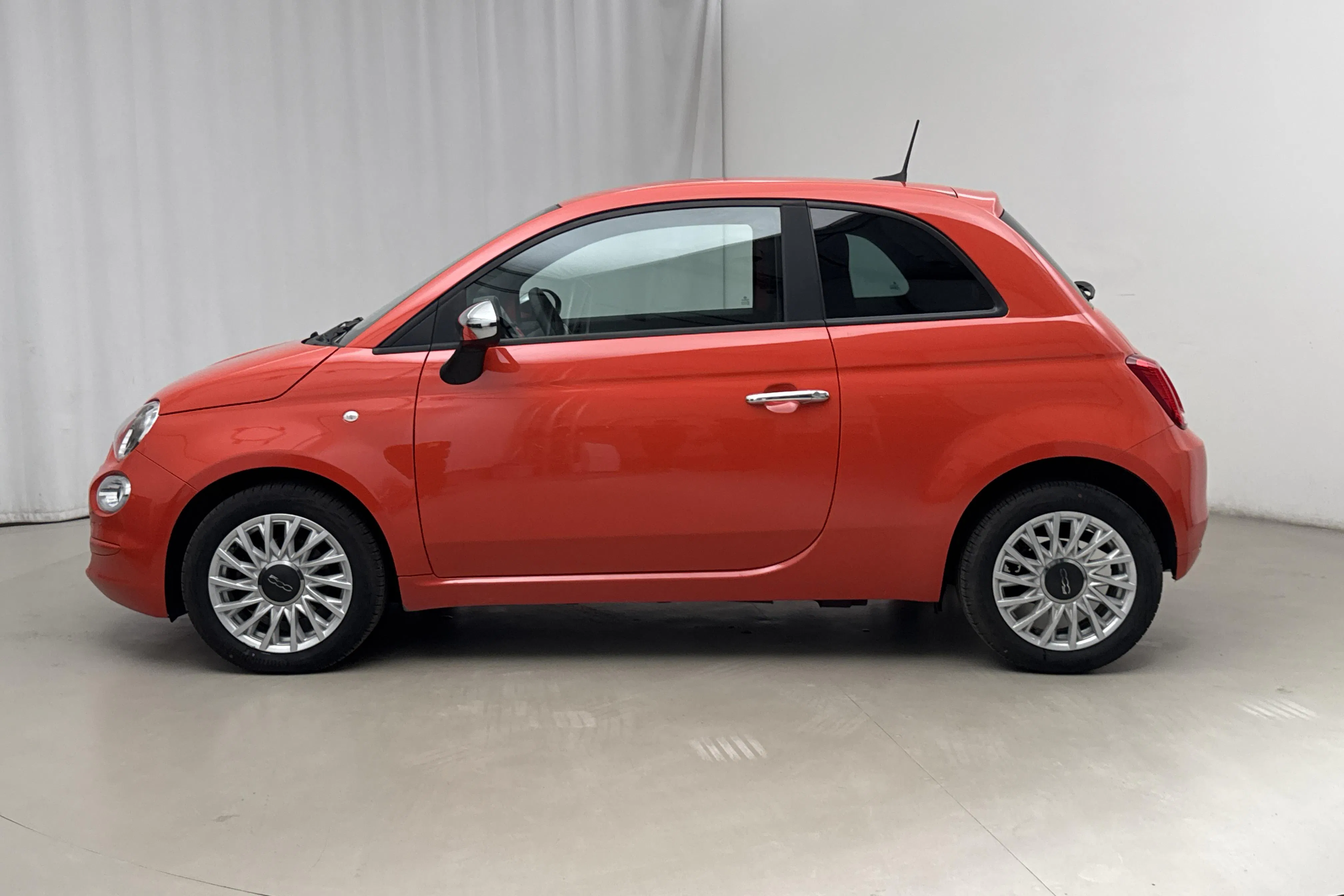 Presentation photo 2 of 14: Fiat 500 Hybrid (70hk) - 32 490 km - Manual - orange - 2023