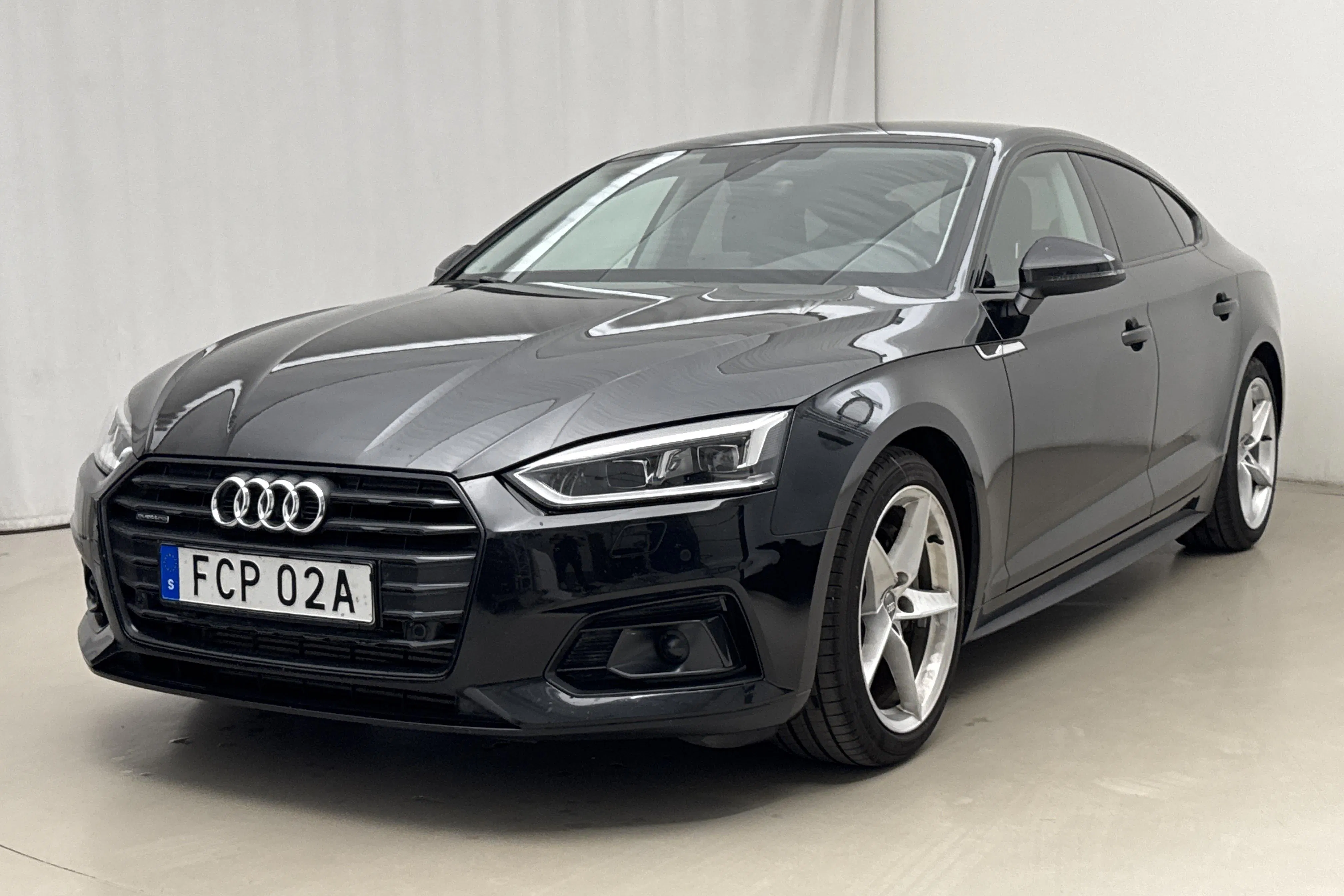 Presentationsfoto 1 av 17: Audi A5 Sportback 45 TFSI quattro (245hk) - 8 786 mil - Automat - svart - 2019