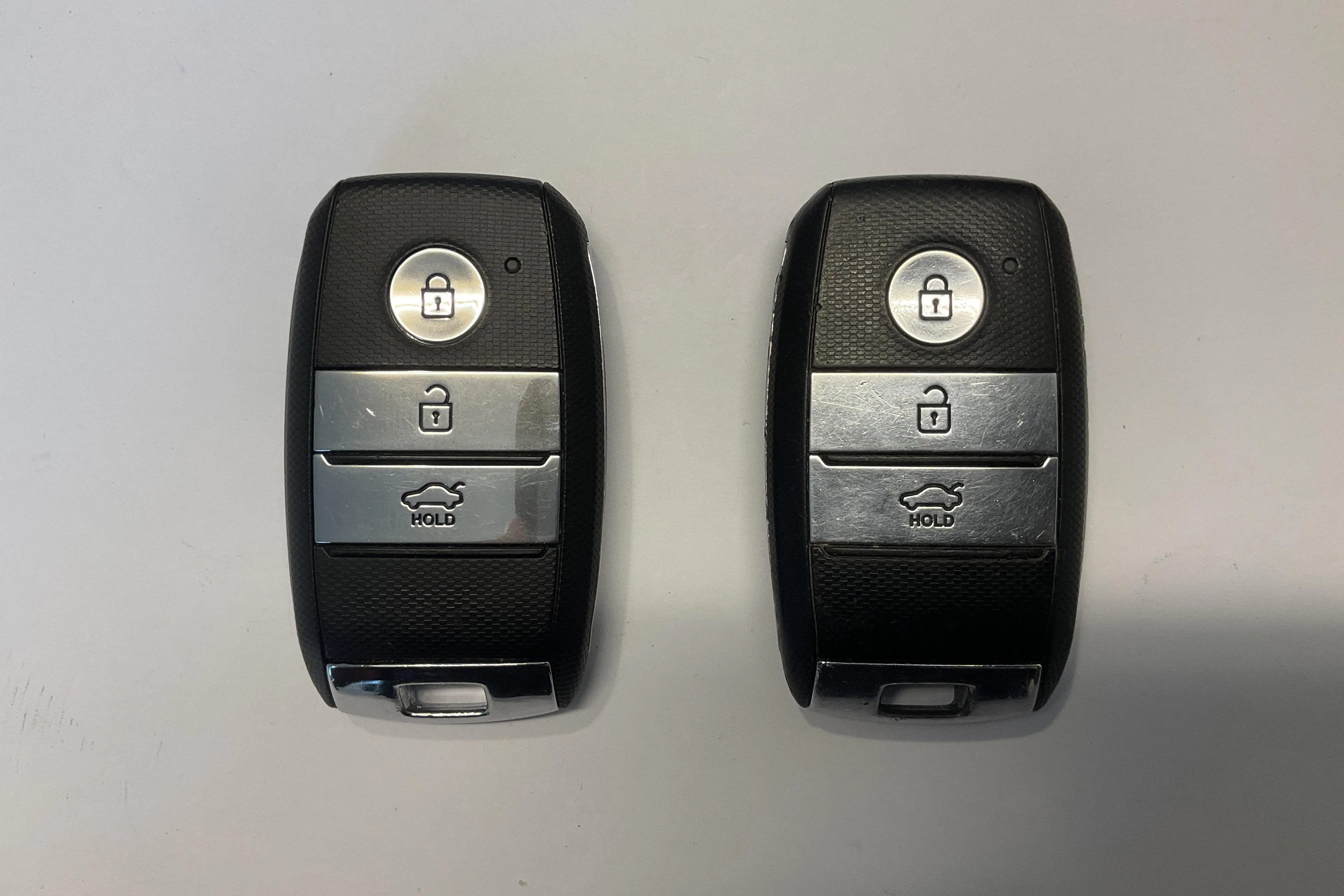Presentation photo 17 of 17: KIA Optima 2.0 GDi Plug-in Hybrid SW (205hk) - 180 020 km - Automatic - white - 2019