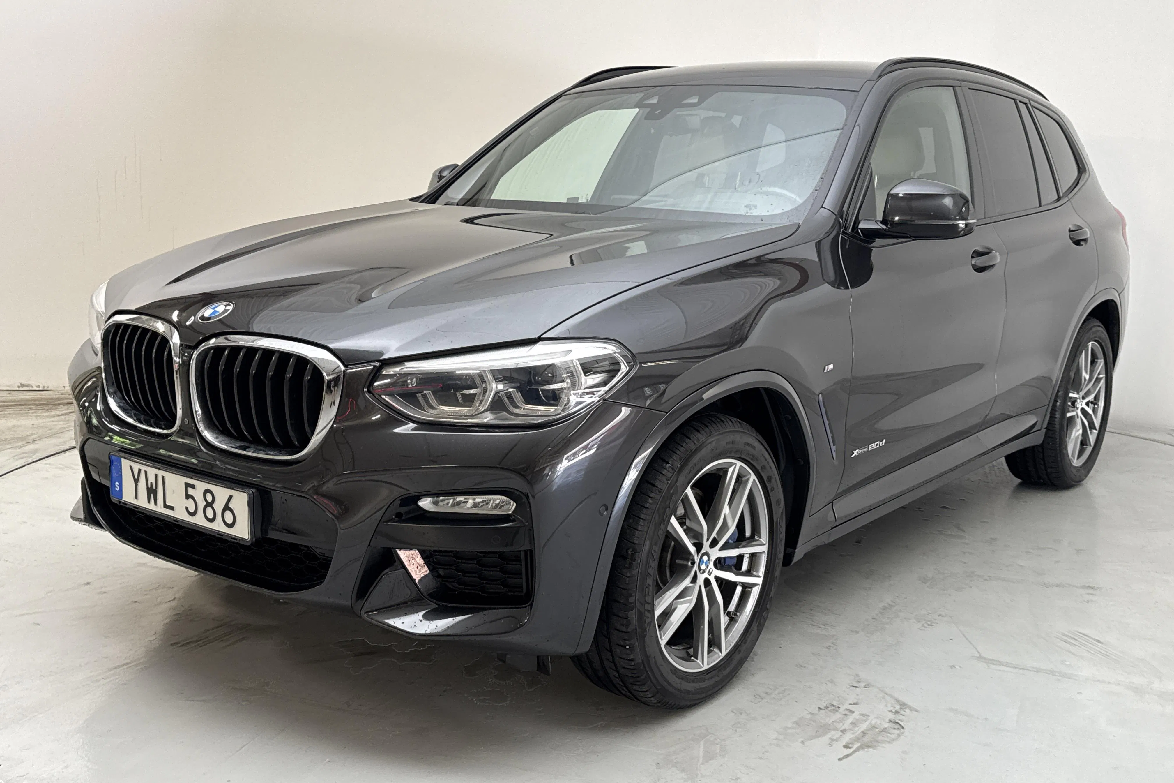 Presentation photo 1 of 16: BMW X3 xDrive20d, G01 (190hk) - 116 150 km - Automatic - gray - 2018