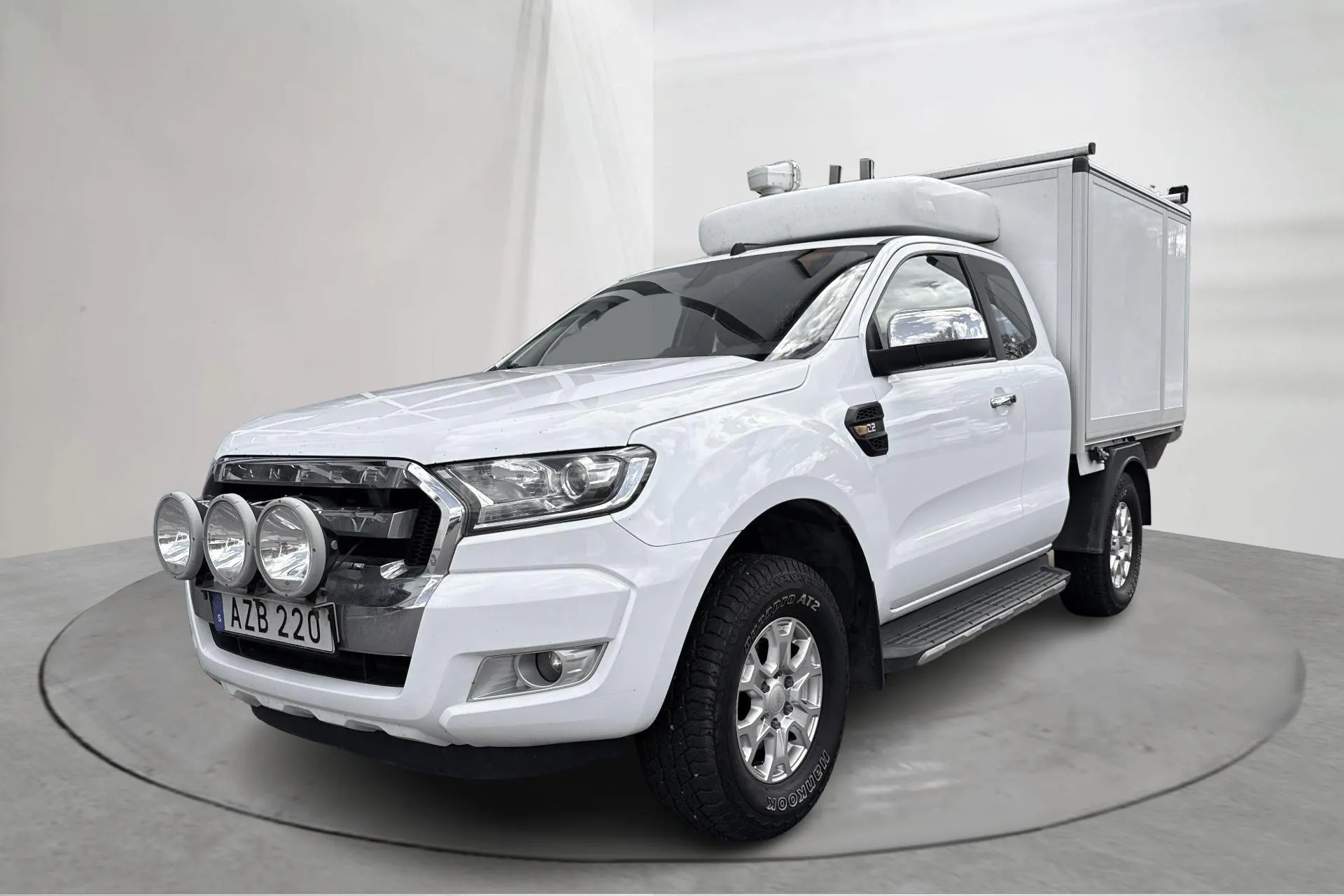 Presentationsfoto 1 av 13: Ford Ranger 2.2 TDCi 4WD (160hk) - 16 905 mil - Manuell - vit - 2018