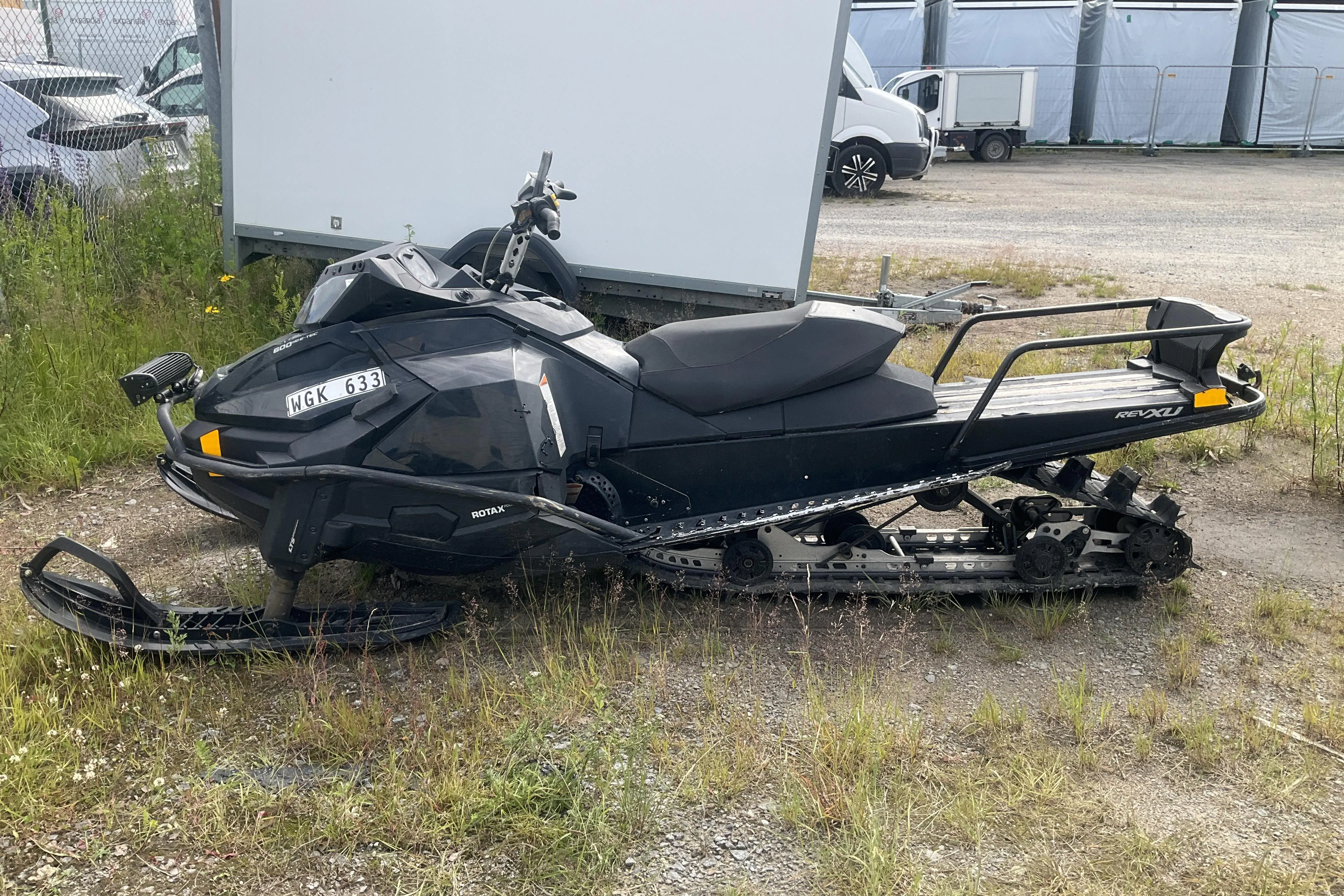 Presentationsfoto 2 av 13: ski-doo SKANDIC TUNDRA Xtreme 600 HO E-TEC Snöskoter (Rep.Objekt) - 581 mil - Automat - 2014