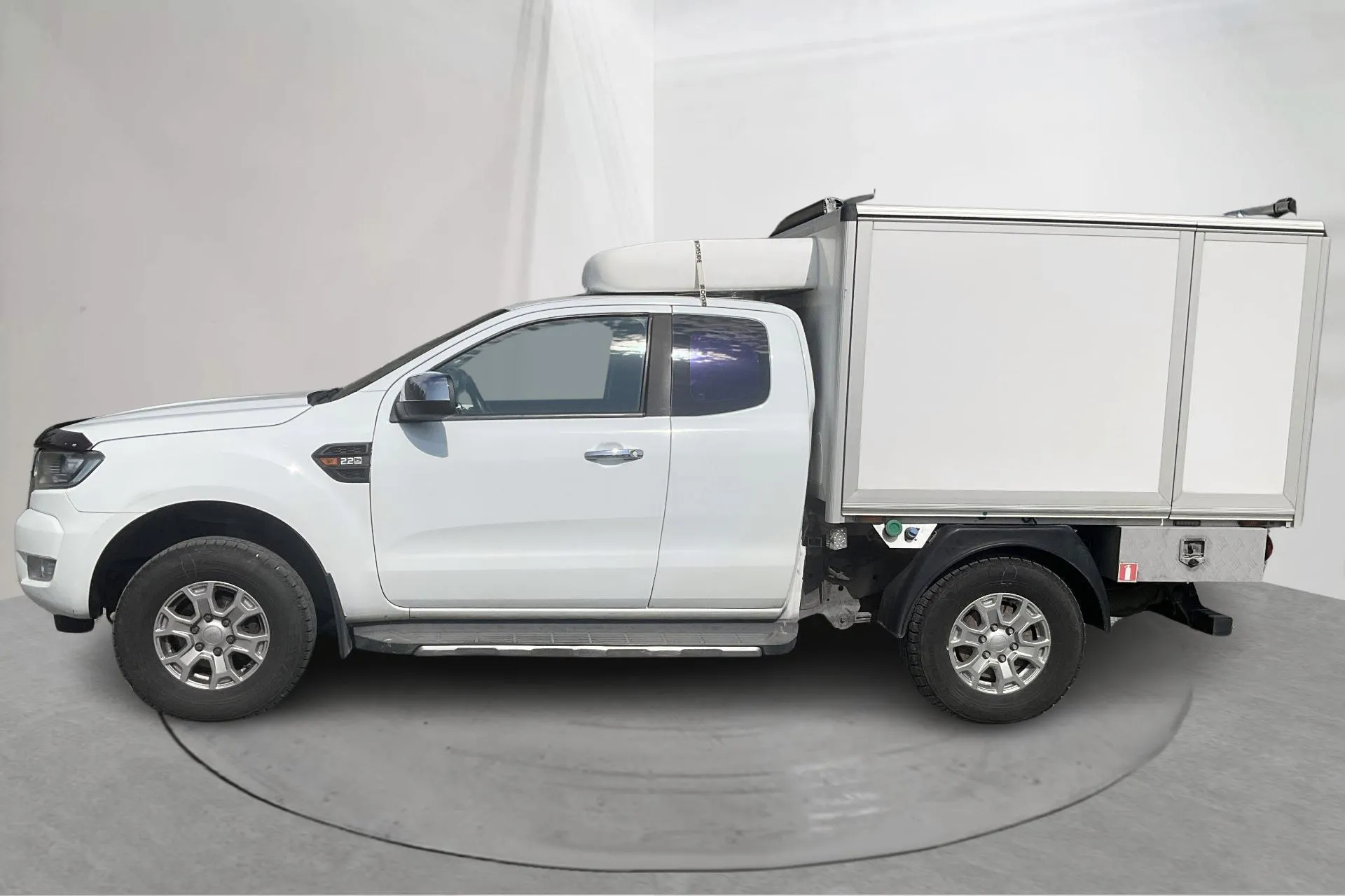 Presentationsfoto 2 av 16: Ford Ranger 2.2 TDCi 4WD (160hk) - 25 921 mil - Manuell - vit - 2017