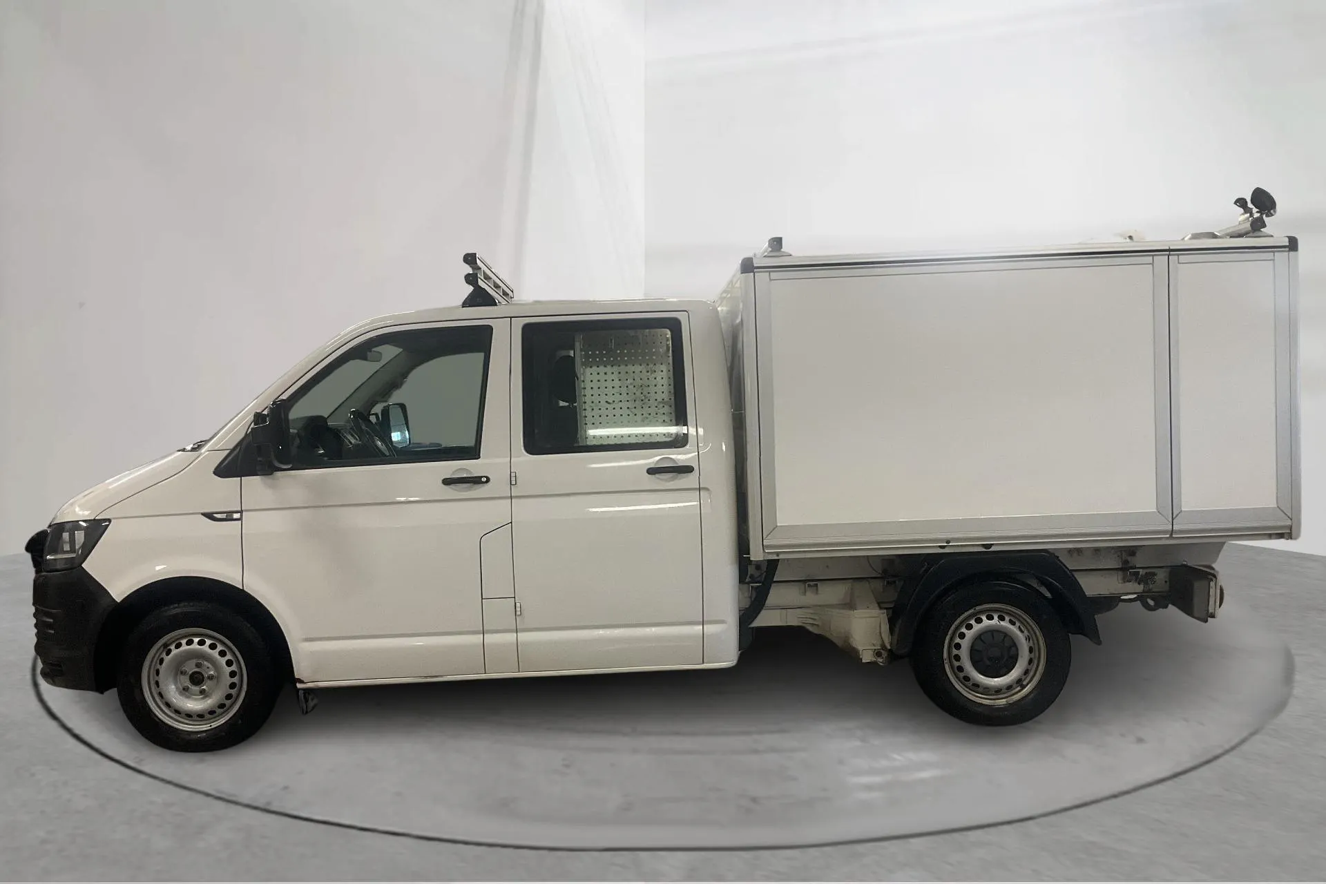 Presentation photo 2 of 18: VW Transporter T6 2.0 TDI BMT 4MOTION (150hk) - 166 400 km - Manual - white - 2017