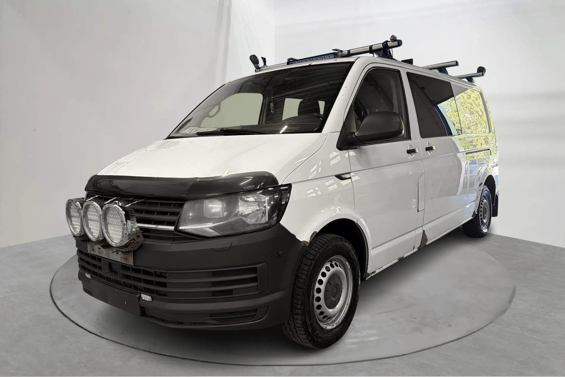 Presentation photo 1 of 18: VW Transporter T6 2.0 TDI BMT Skåp 4MOTION (150hk) - 258 320 km - Manual - white - 2017