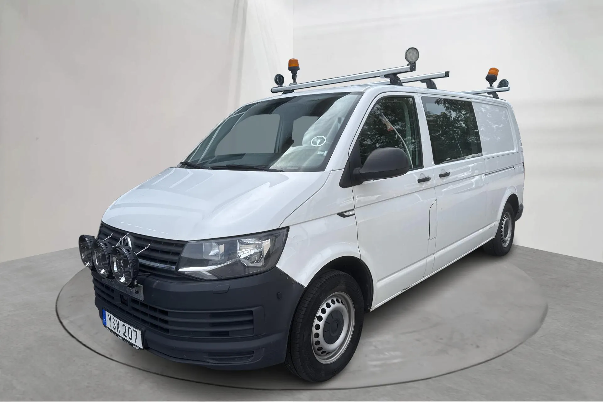Presentation photo 1 of 16: VW Transporter T6 2.0 TDI BMT Skåp 4MOTION (150hk) - 222 720 km - Manual - white - 2018