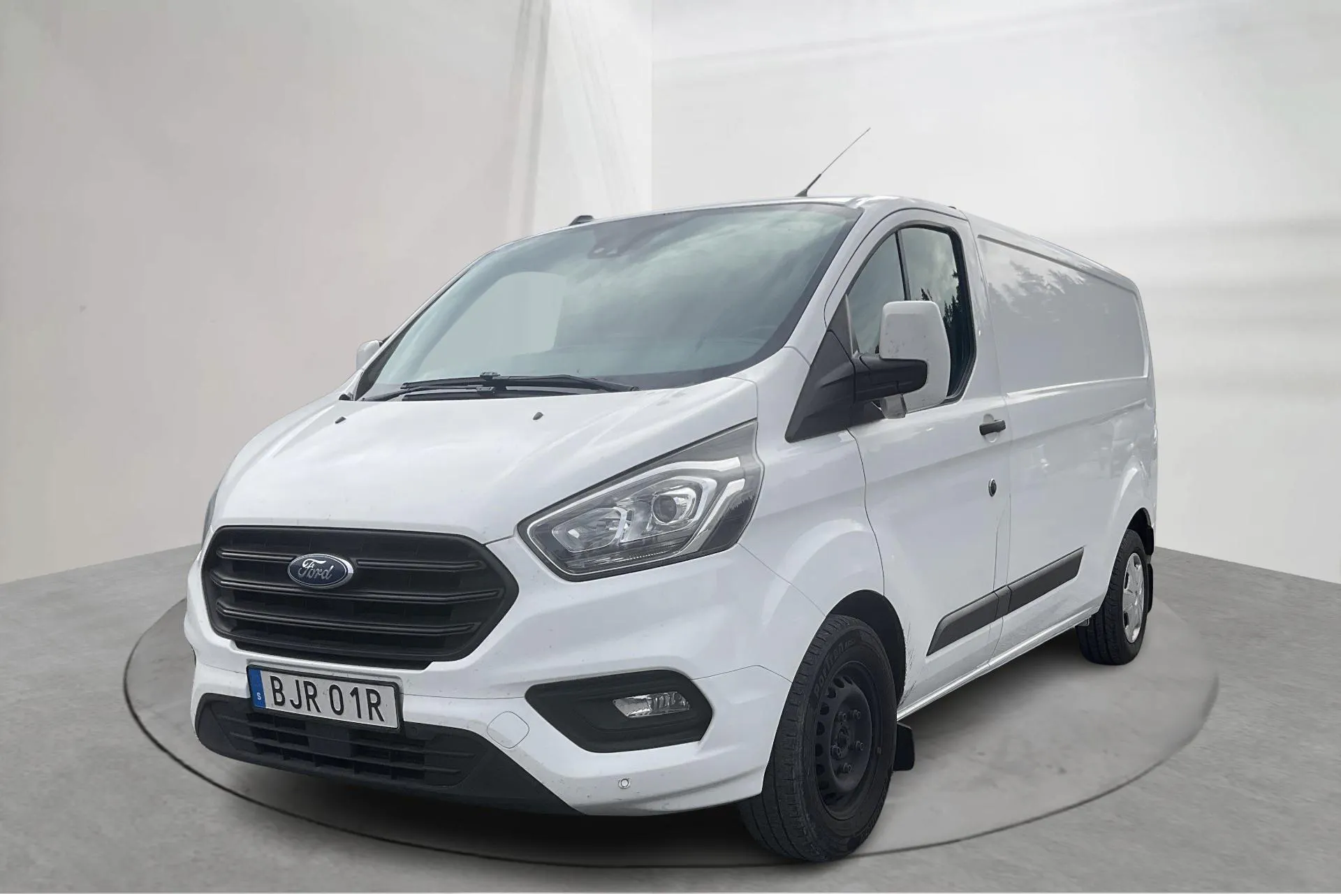 Presentation photo 1 of 17: Ford Transit Custom 300 (130hk) - 179 850 km - Automatic - white - 2023