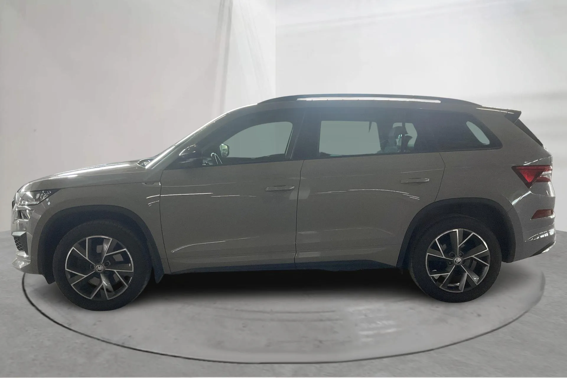 Presentation photo 2 of 14: Skoda Kodiaq 2.0 TSI 4X4 (190hk) - 100 770 km - Automatic - gray - 2023