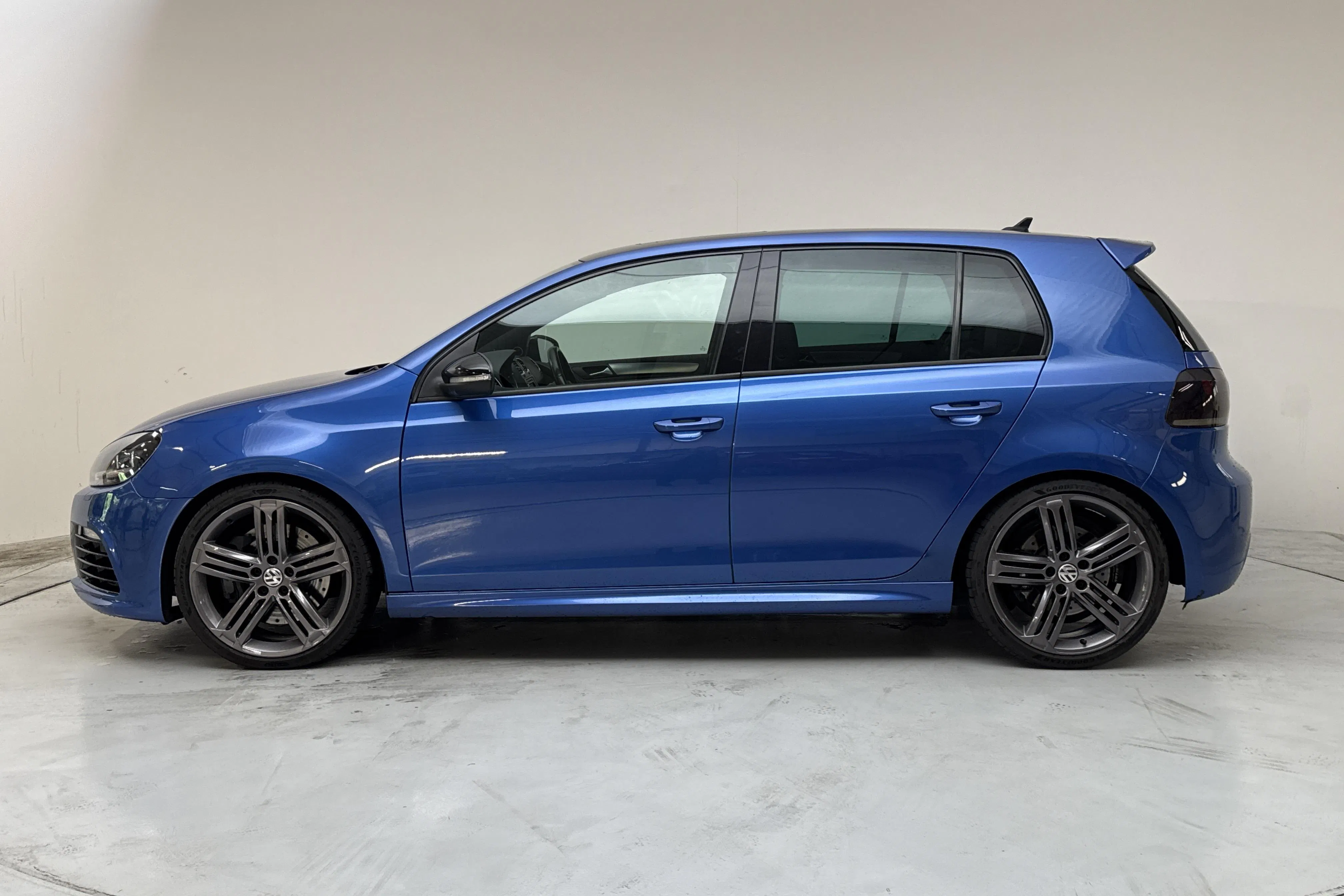 Presentation photo 2 of 15: VW Golf VI R 4-MOTION 5dr (270hk) - 252 320 km - Automatic - blue - 2010