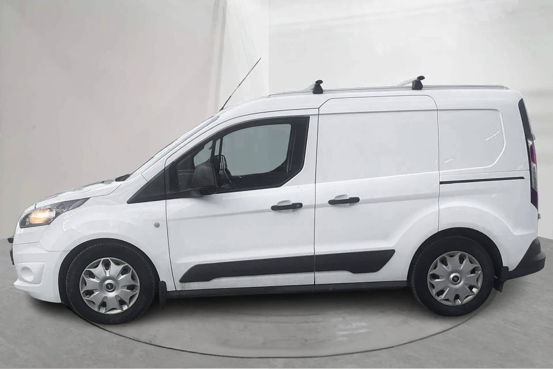 Presentationsfoto 2 av 15: Ford Transit Connect 1.5 TDCi (100hk) - 12 746 mil - Automat - vit - 2016