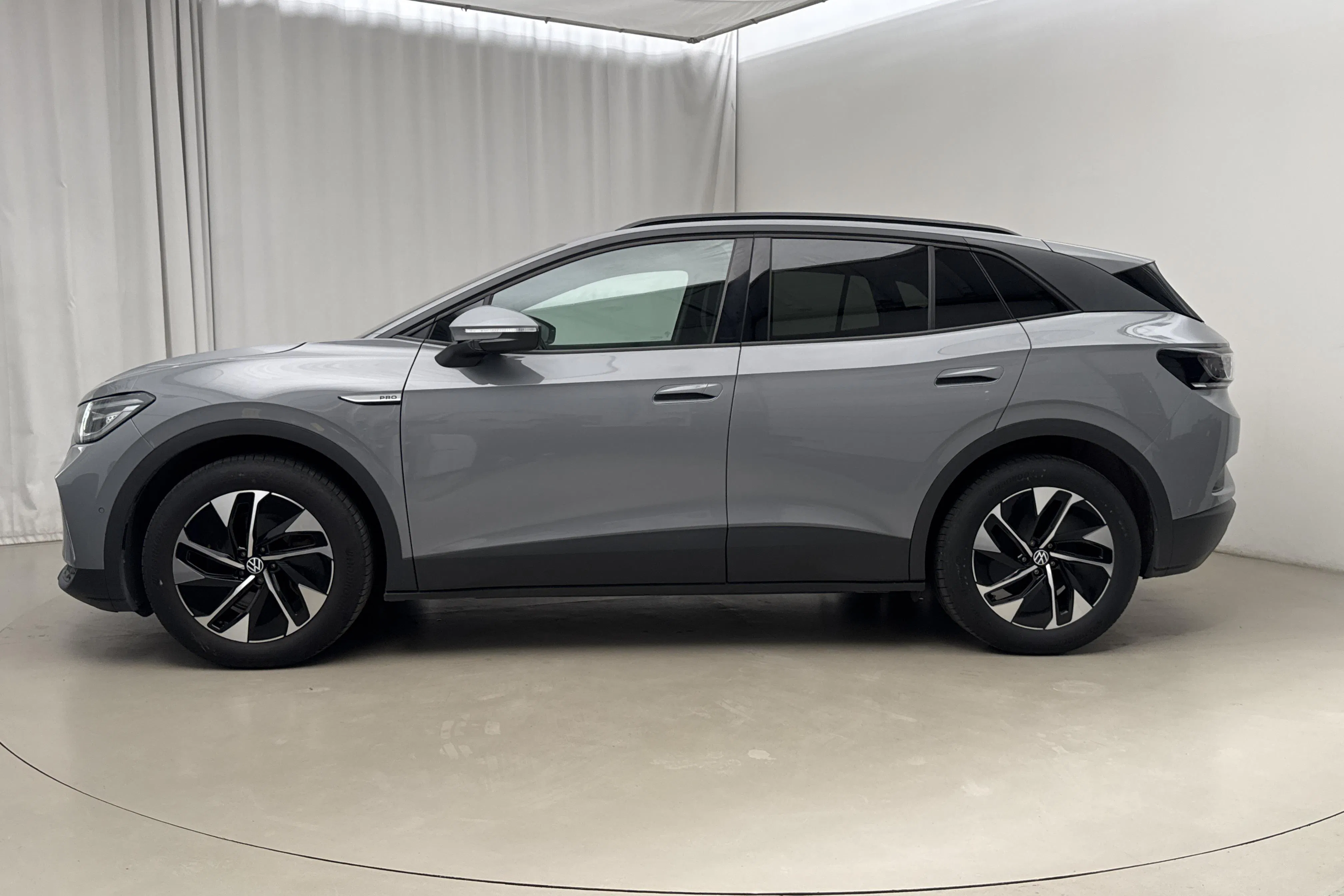 Presentation photo 2 of 19: VW ID.4 77kWh (204hk) - 86 400 km - Automatic - gray - 2023