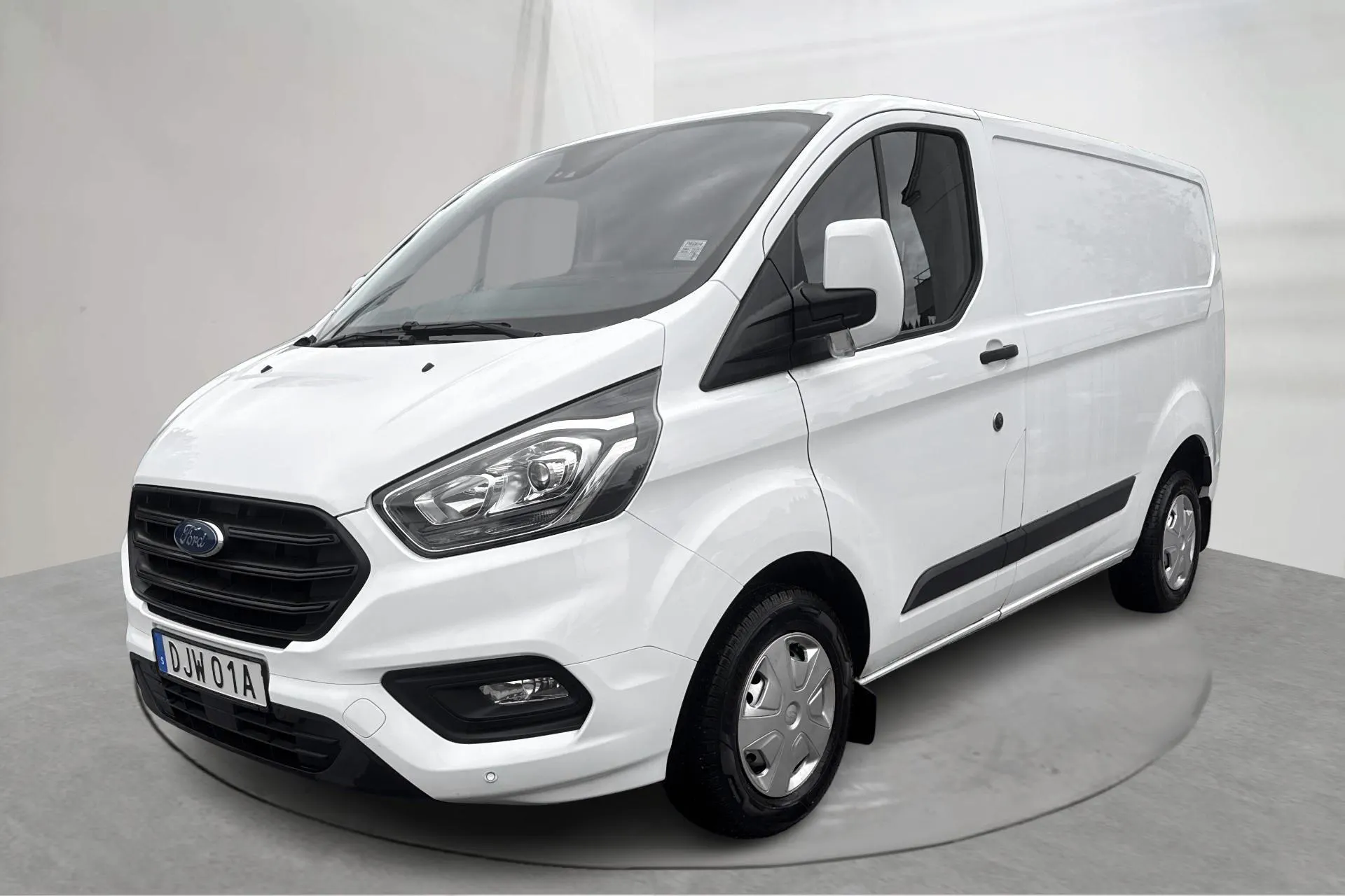Presentationsfoto 1 av 16: Ford Transit Custom 280 MHEV (130hk) - 8 403 mil - Manuell - vit - 2023
