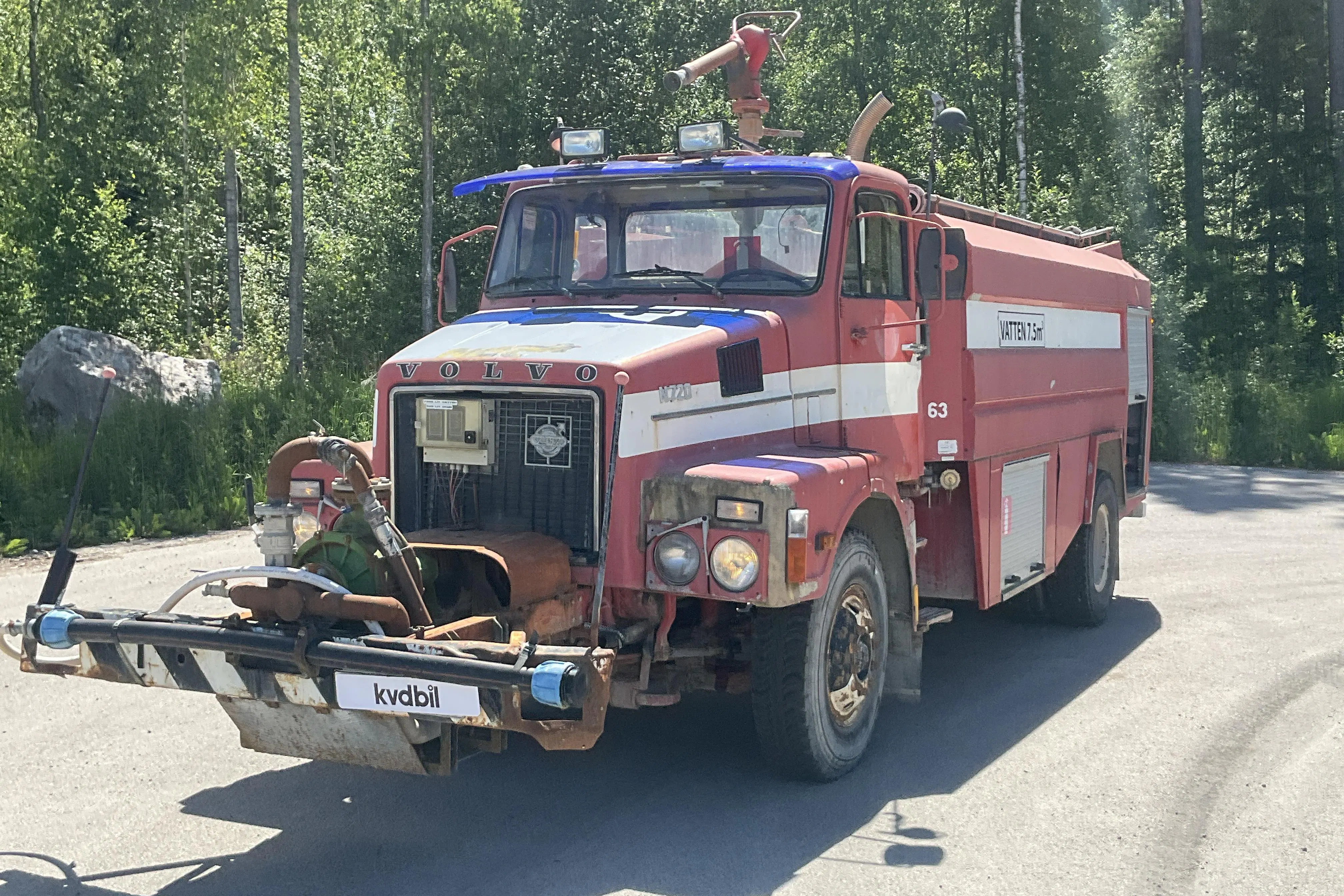 Presentation photo 1 of 32: Volvo N7-46 4X2 - 53 196 km - Automatic - red - 1978