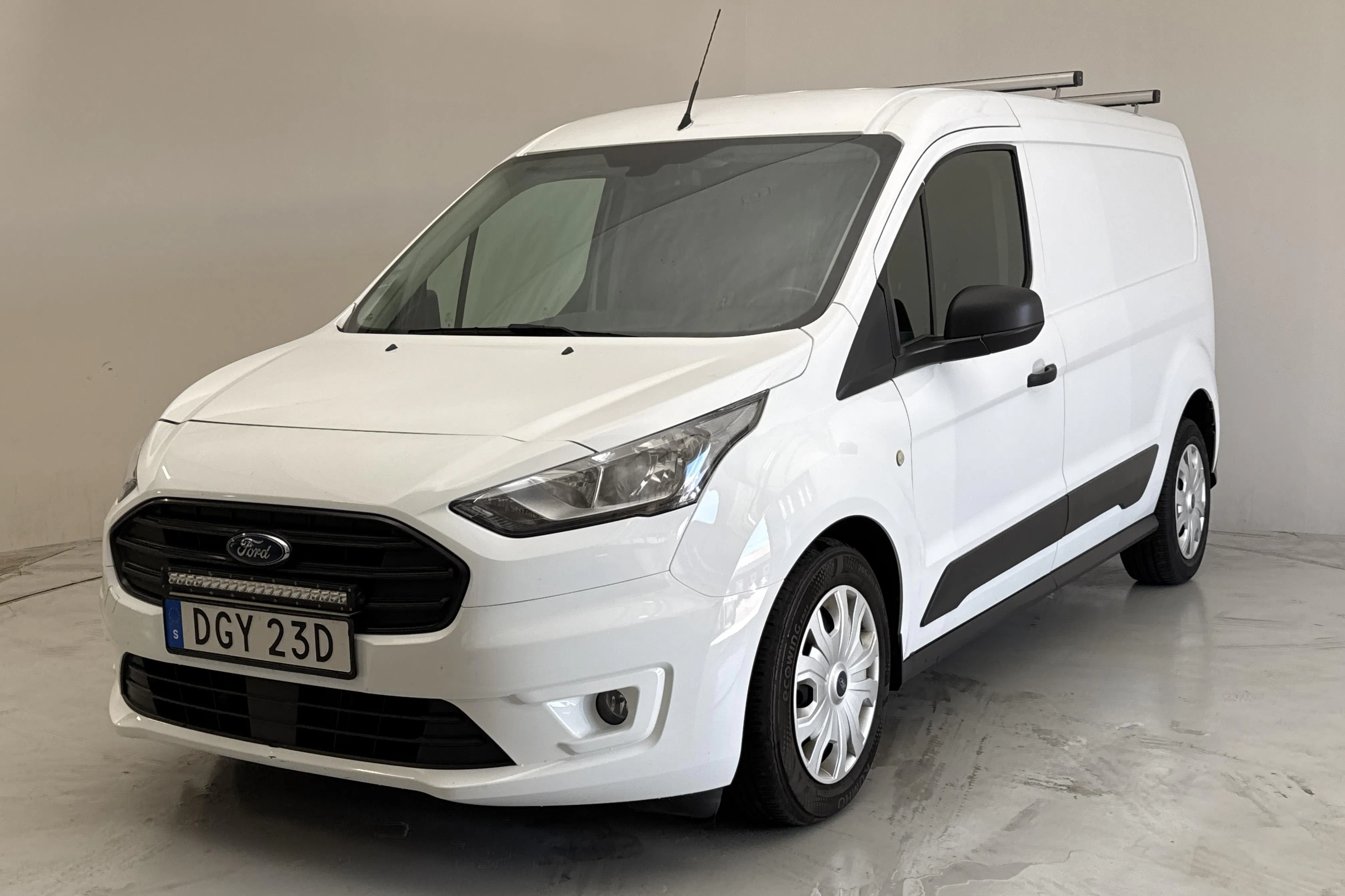 Presentation photo 1 of 13: Ford Transit Connect 1.5 EcoBlue (100hk) - 100 990 km - Automatic - white - 2020