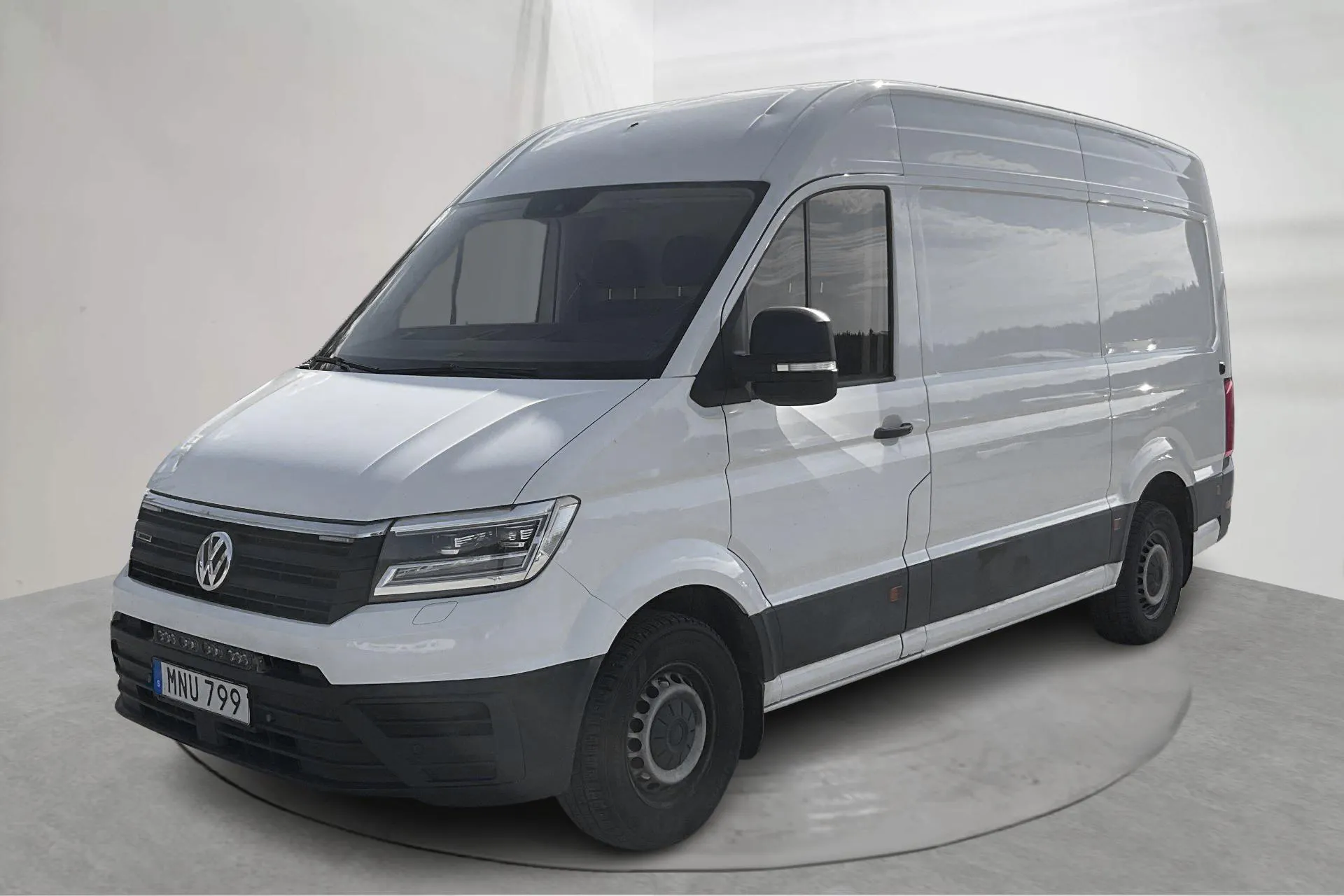 Presentation photo 1 of 15: VW Crafter 35 2.0 TDI Skåp 4Motion (177hk) - 247 410 km - Manual - white - 2018