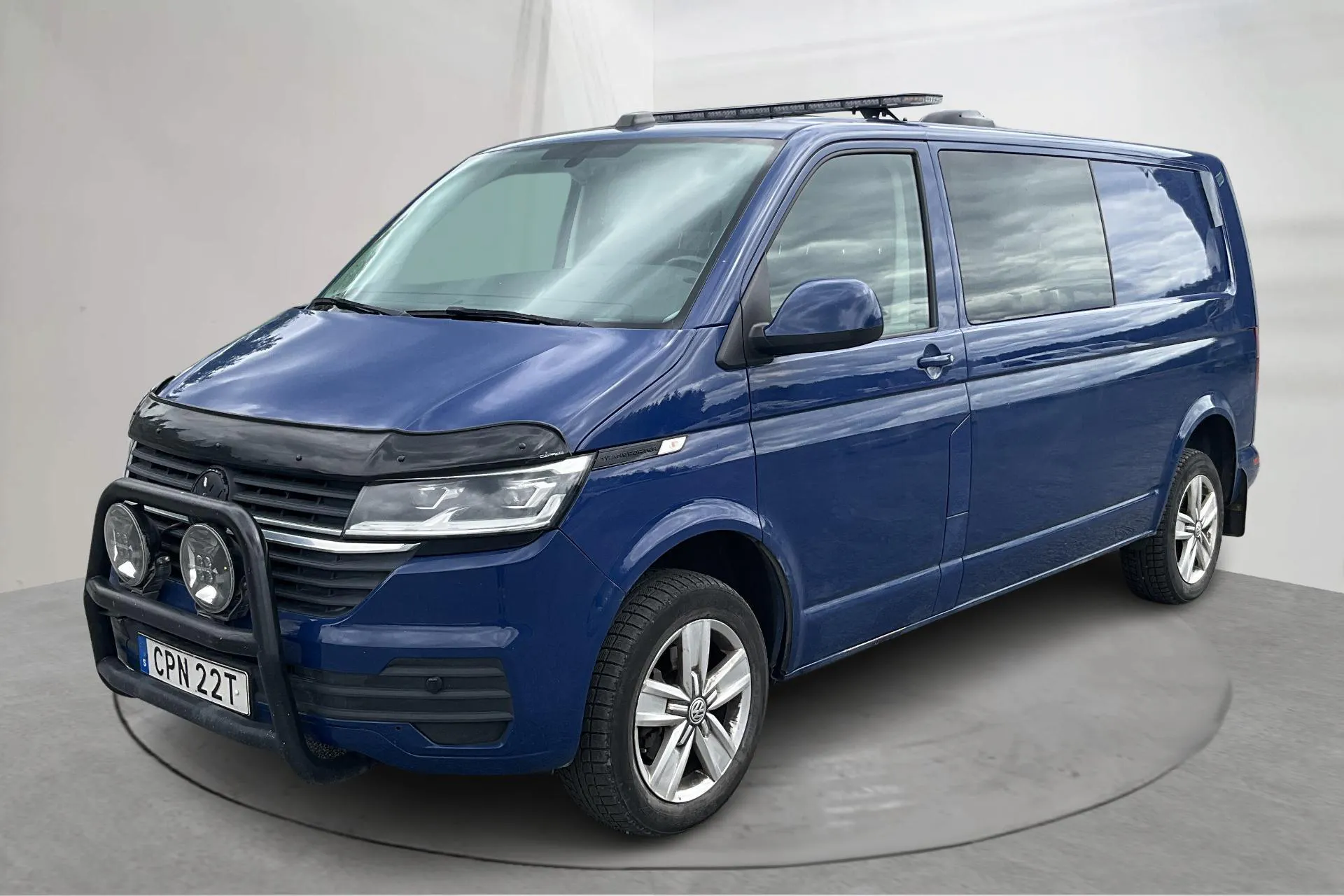 Presentation photo 1 of 14: VW Transporter T6 2.0 TDI BMT Skåp 4MOTION (150hk) - 184 510 km - Automatic - blue - 2021
