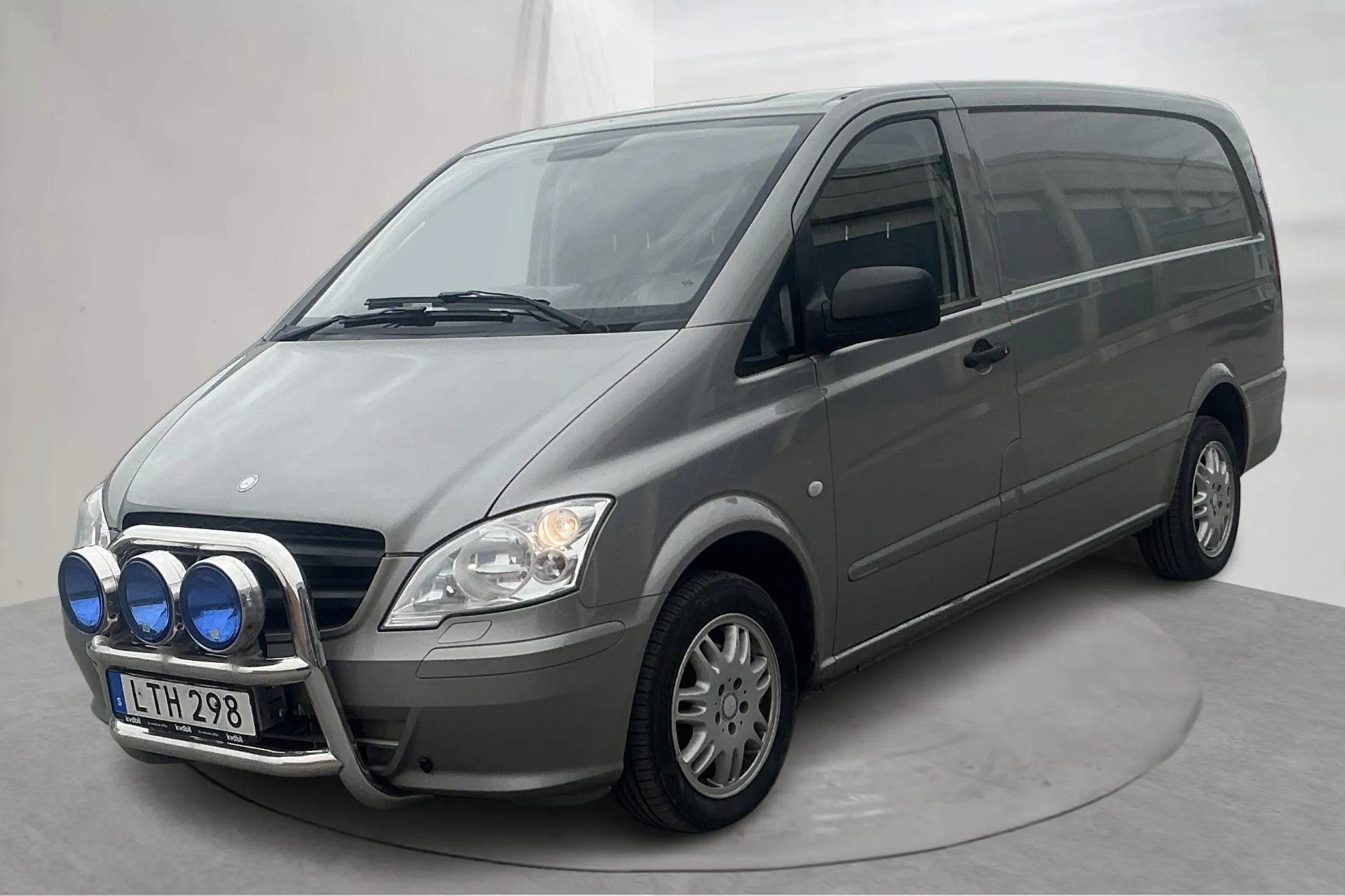 Presentationsfoto 1 av 12: Mercedes Vito 113 CDI W639 (136hk) - 22 104 mil - Automat - silver - 2011
