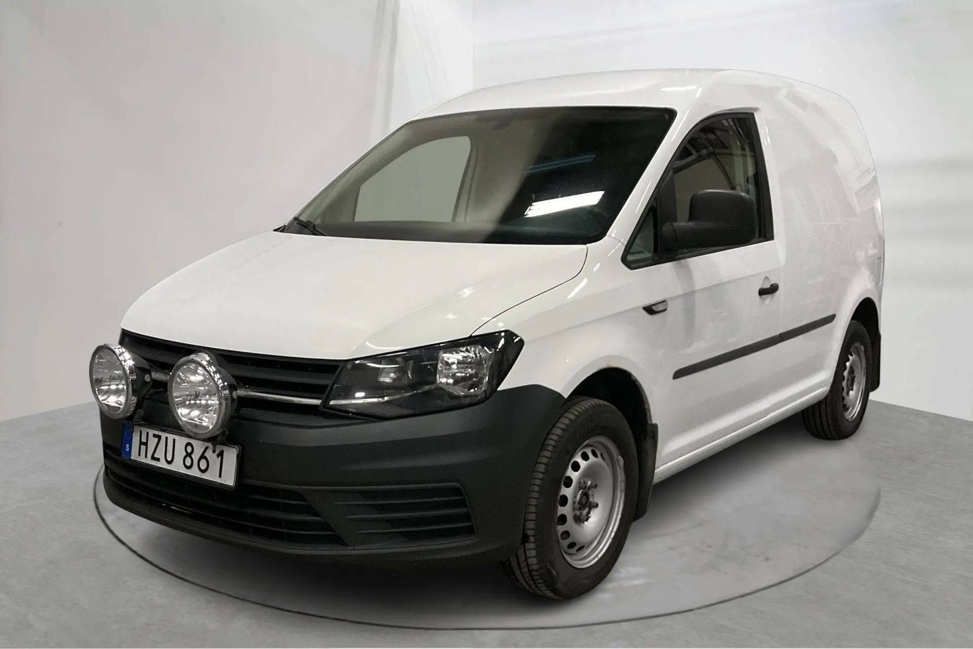 Presentationsfoto 1 av 18: VW Caddy 1.6 TDI Skåp (102hk) - 12 441 mil - Automat - vit - 2016