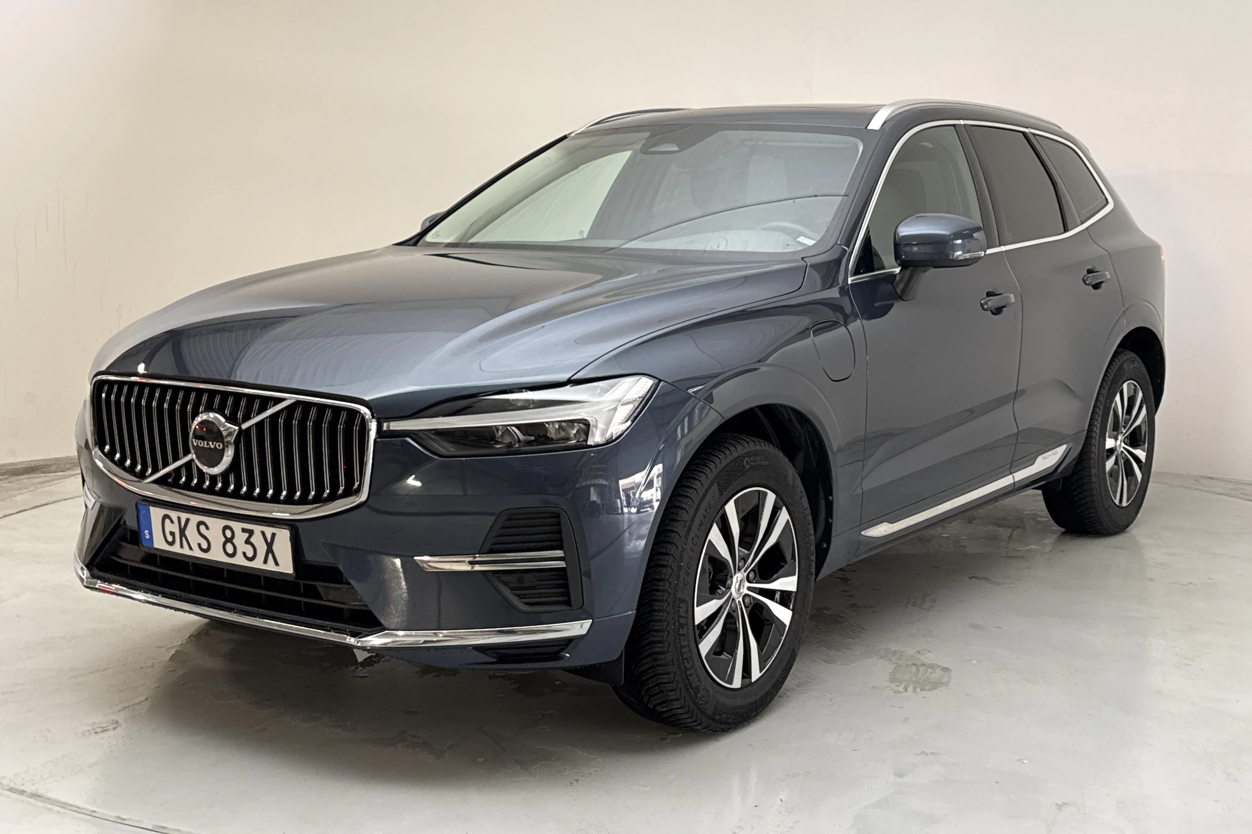 Presentation photo 1 of 19: Volvo XC60 T6 AWD Recharge (350hk) - 101 340 km - Automatic - dark blue - 2024