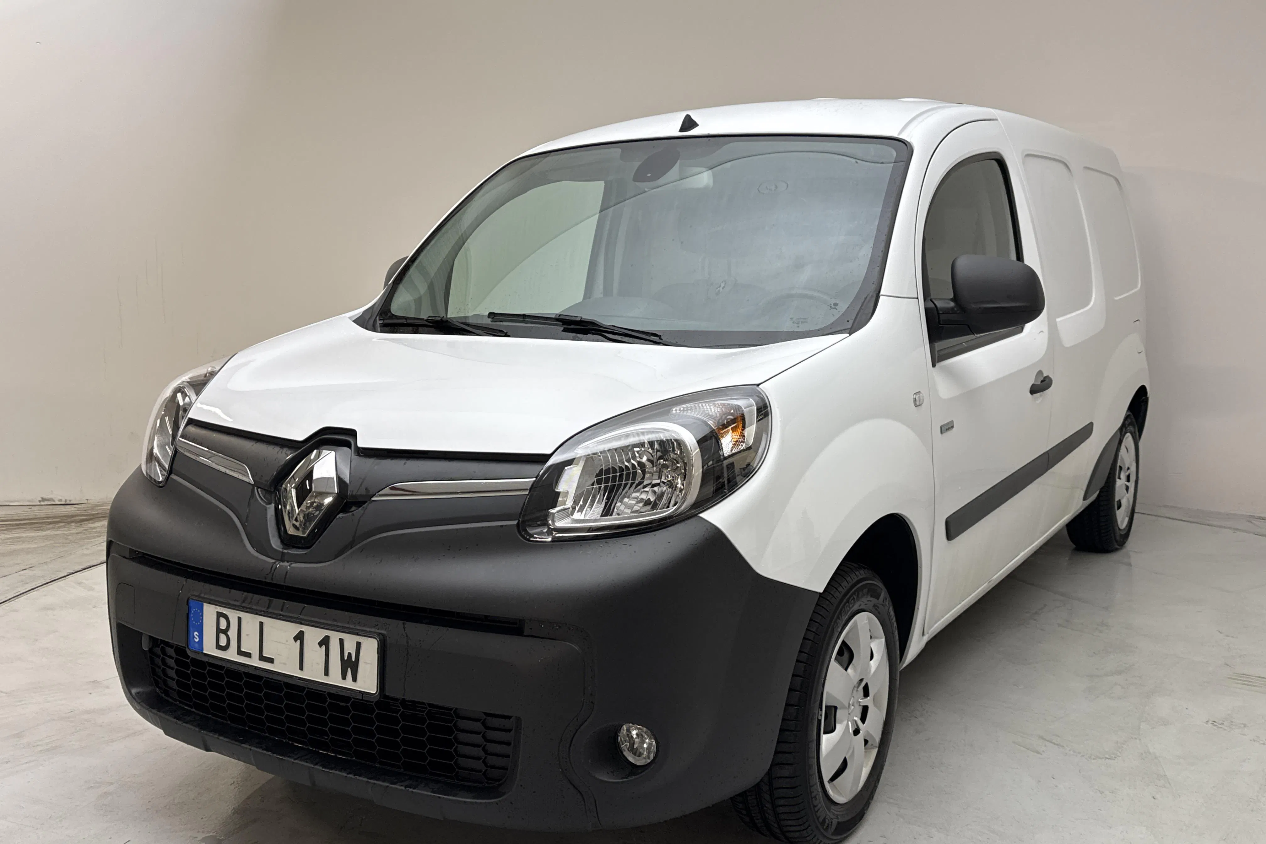 Presentationsfoto 1 av 15: Renault Kangoo Z.E Power Plus 33kWh Maxi Skåp (60hk) - 3 579 mil - Automat - vit - 2021