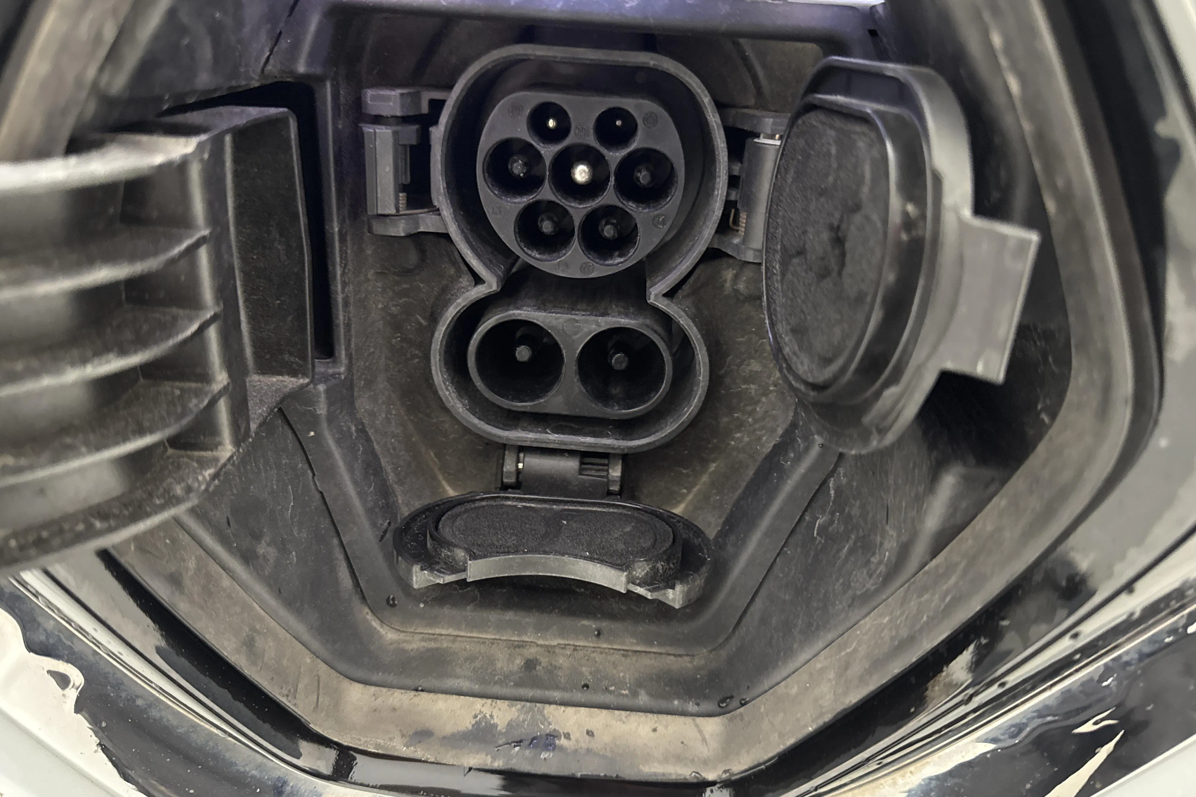 Presentationsfoto 14 av 14: Renault Zoe 52kWh R135 (135hk) - 7 765 mil - Automat - vit - 2020