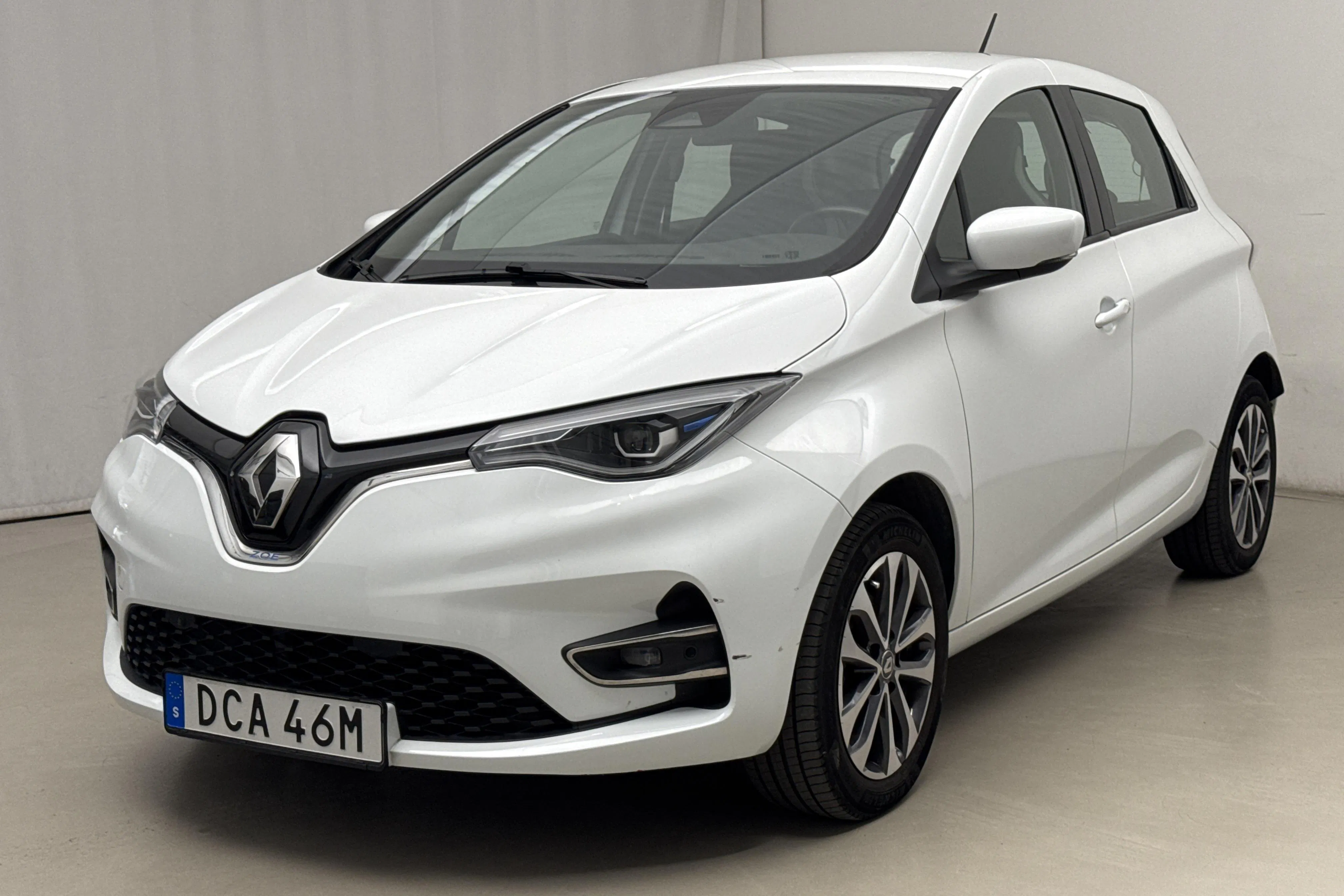 Presentation photo 1 of 16: Renault Zoe 52kWh R110 (108hk) - 62 010 km - Automatic - white - 2021