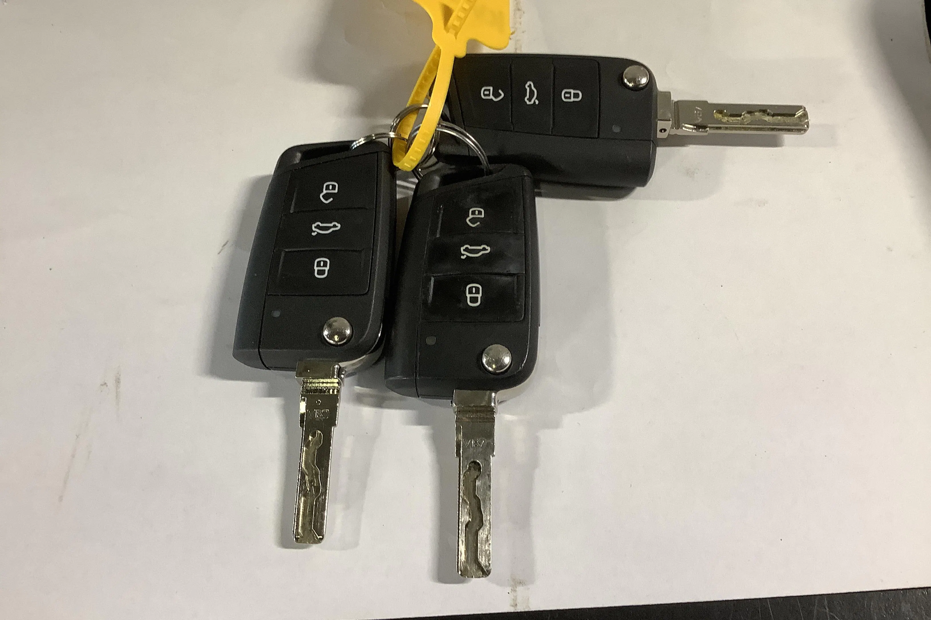 Presentationsfoto 17 av 17: VW Golf VII 1.5 TGI Sportscombi (130hk) - 3 540 mil - Automat - Mörkgrå - 2020