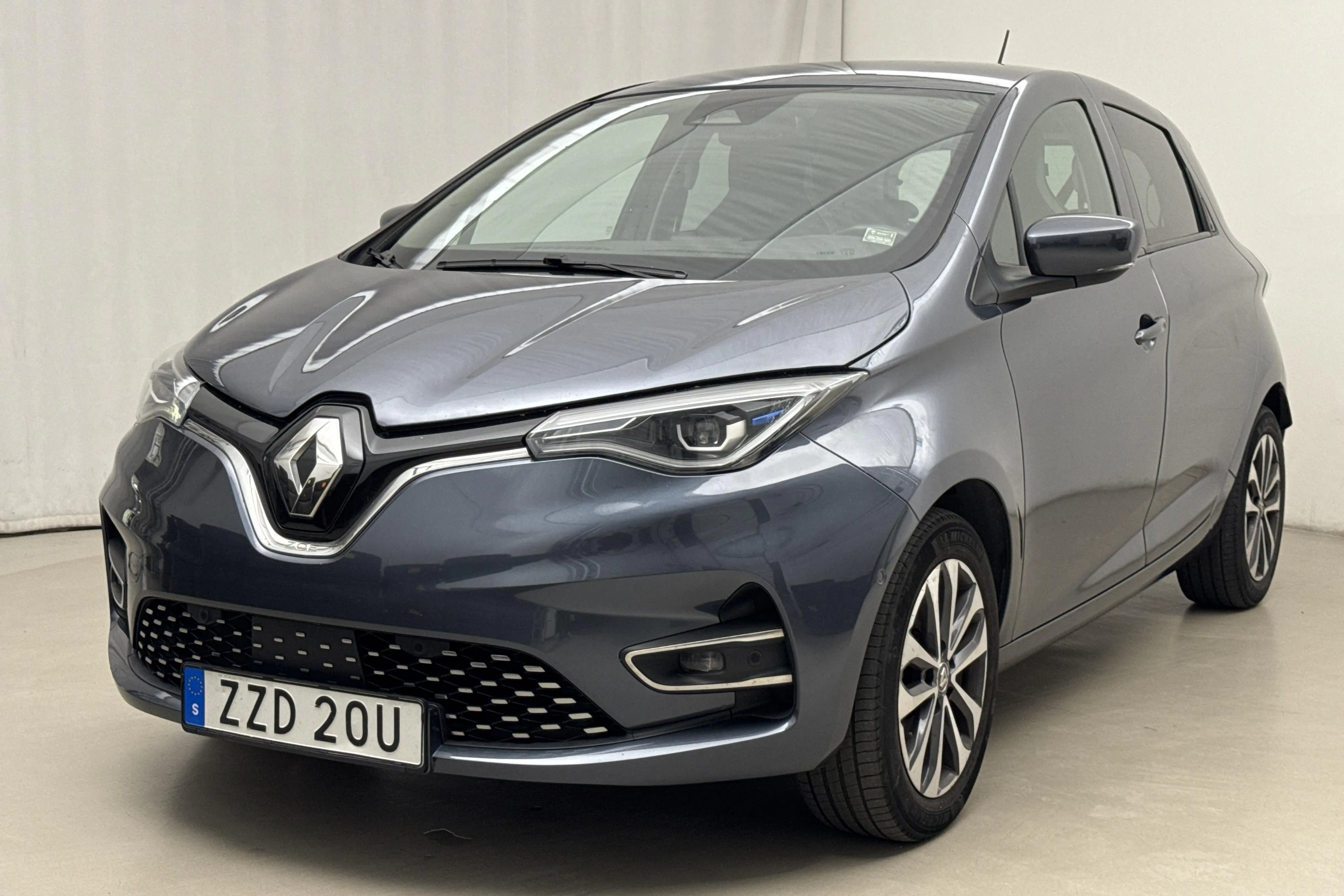Presentation photo 1 of 20: Renault Zoe 52kWh R135 (135hk) - 80 980 km - Automatic - gray - 2022
