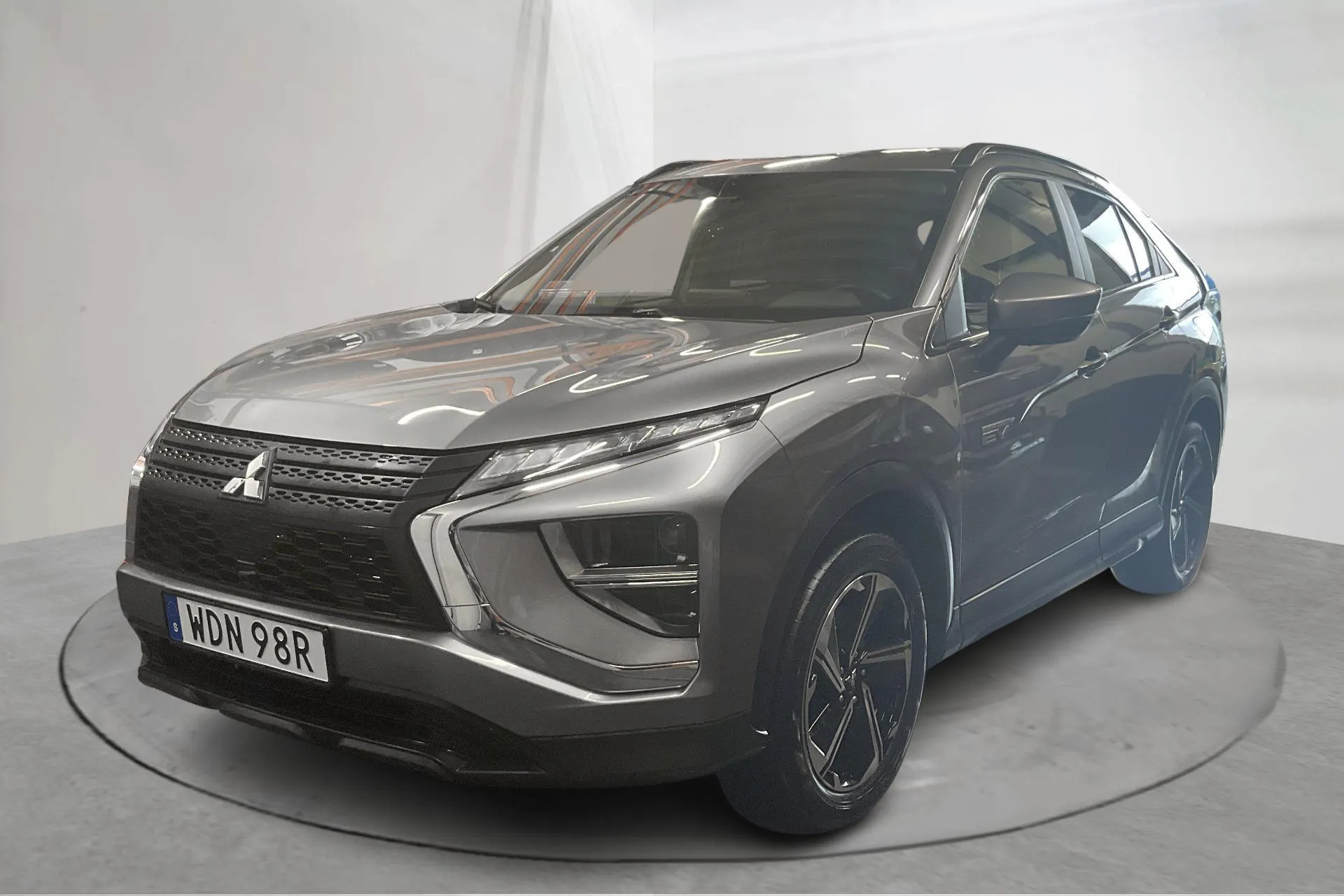 Presentation photo 1 of 16: Mitsubishi Eclipse Cross 2.4 PHEV 4WD (185hk) - 59 340 km - Automatic - gray - 2021