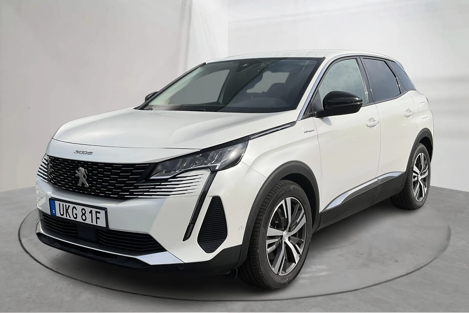 Presentation photo 1 of 19: Peugeot 3008 1.6 Plug-in Hybrid 4 (300hk) - 72 430 km - Automatic - white - 2022