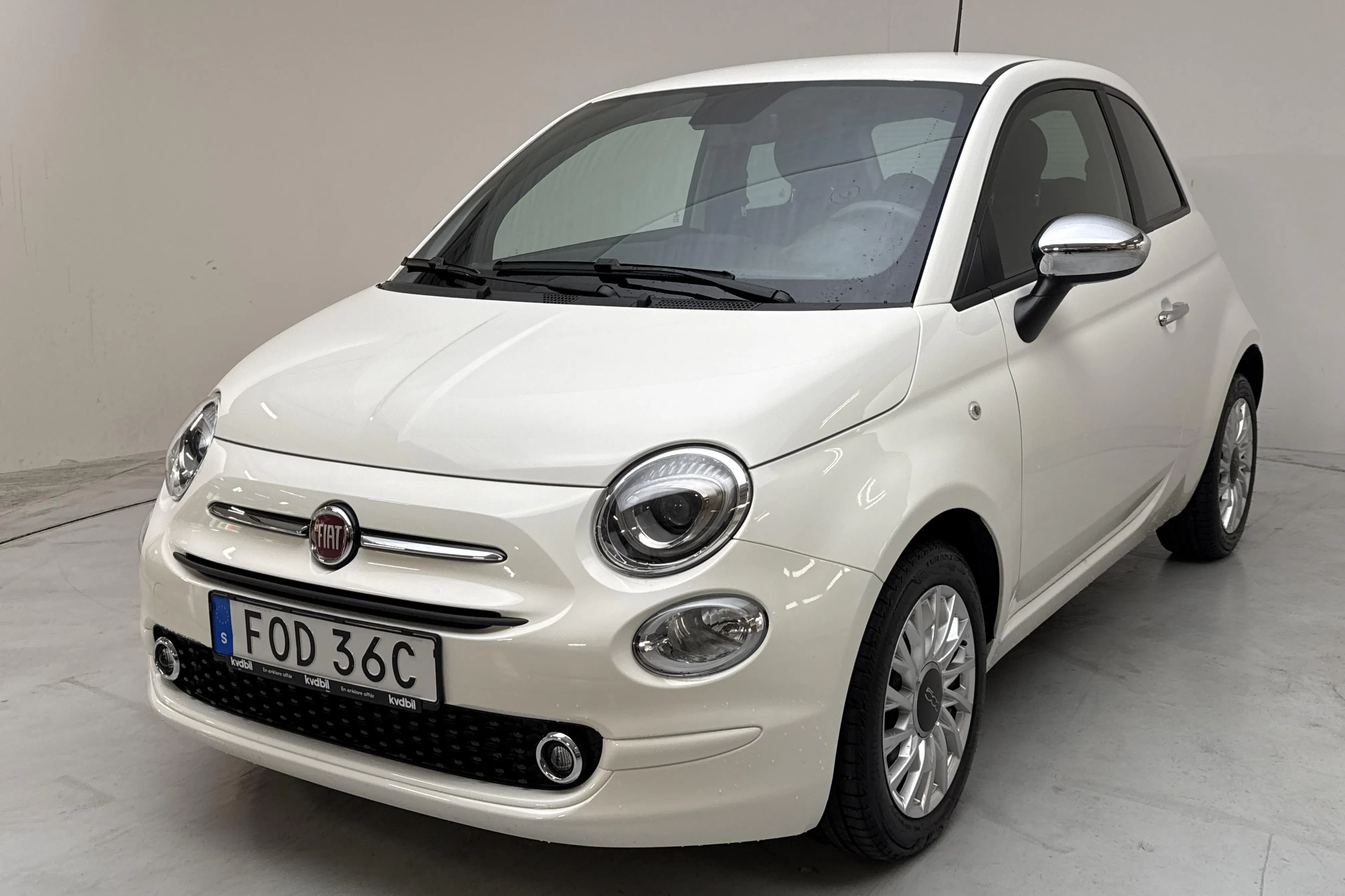 Presentation photo 1 of 12: Fiat 500 Hybrid (70hk) - 37 700 km - Manual - white - 2023