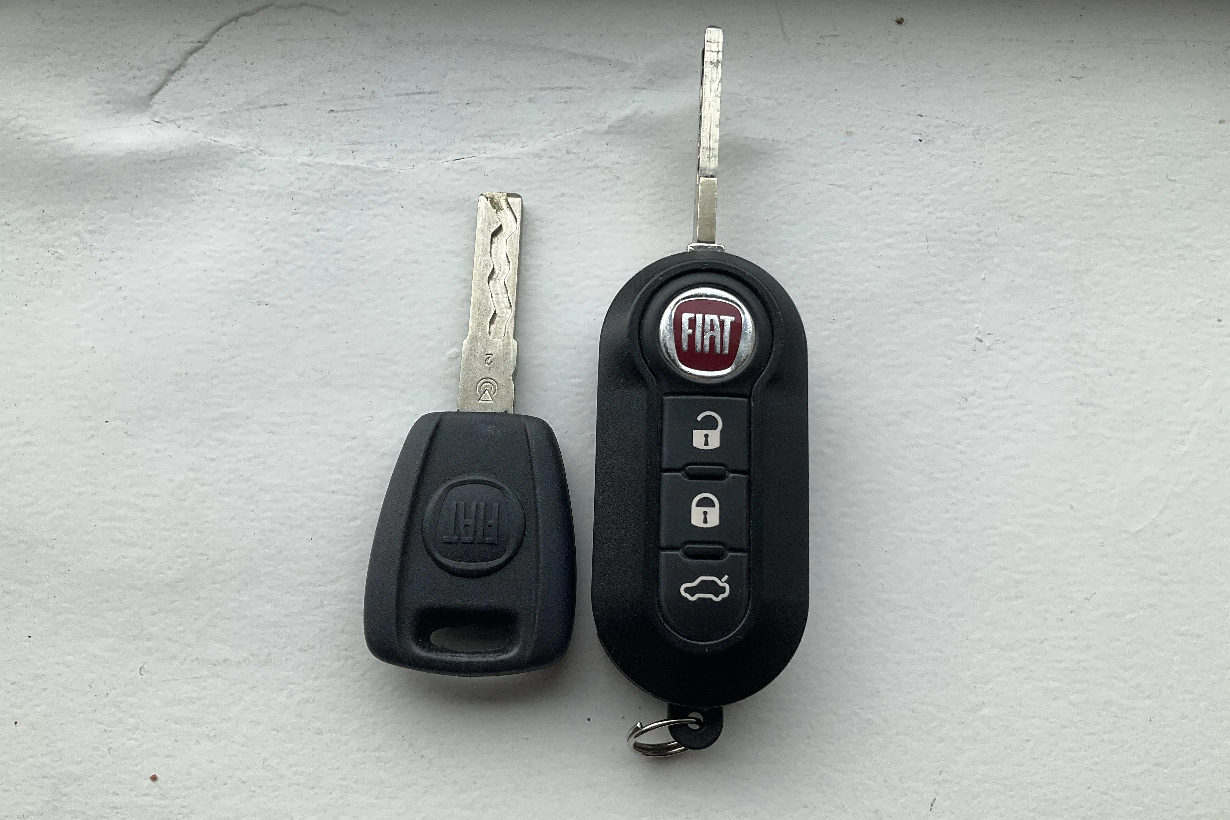 Presentation photo 12 of 12: Fiat 500 Hybrid (70hk) - 37 700 km - Manual - white - 2023