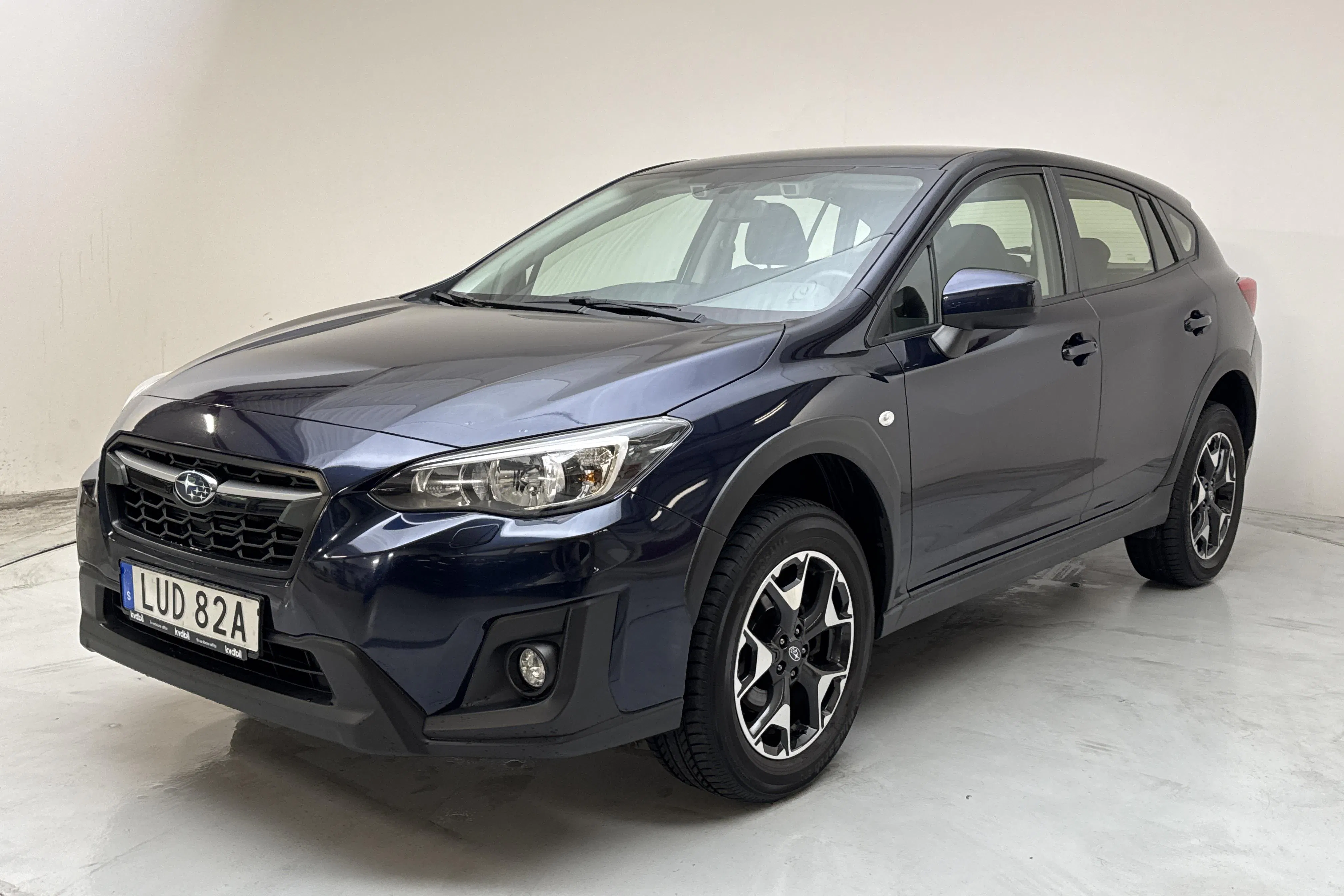 Presentation photo 1 of 13: Subaru XV 1.6i (114hk) - 103 470 km - Automatic - dark blue - 2019
