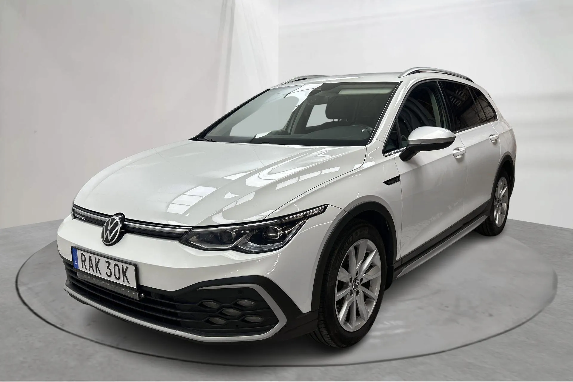 Presentation photo 1 of 17: VW Golf Alltrack 2.0 TDI SCR 4Motion (200hk) - 149 680 km - Automatic - white - 2023