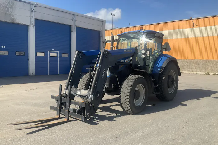NEW HOLLAND T5.95
