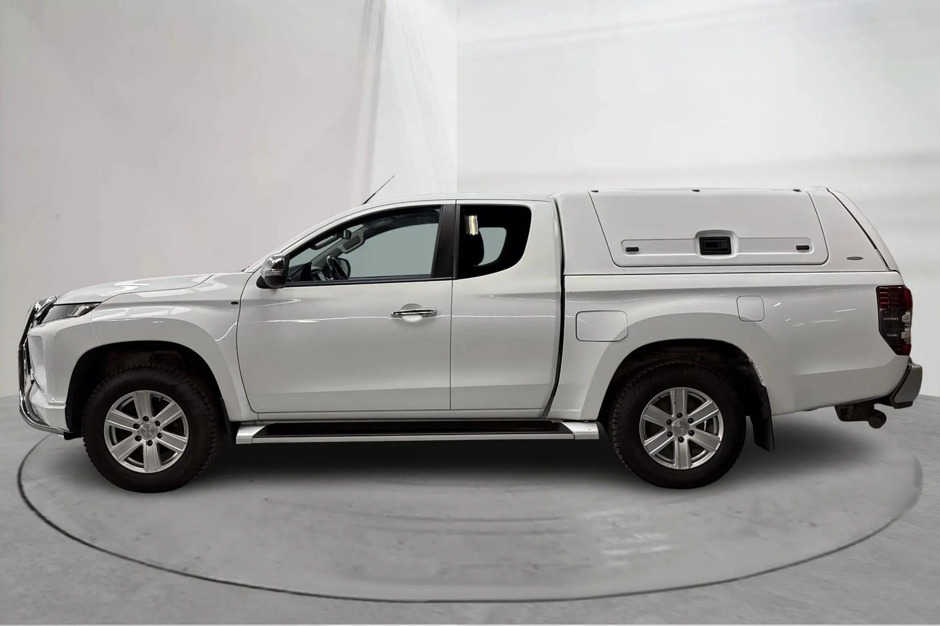 Presentation photo 2 of 15: Mitsubishi L200 2.2 DI-D (150hk) - 103 820 km - Manual - white - 2020