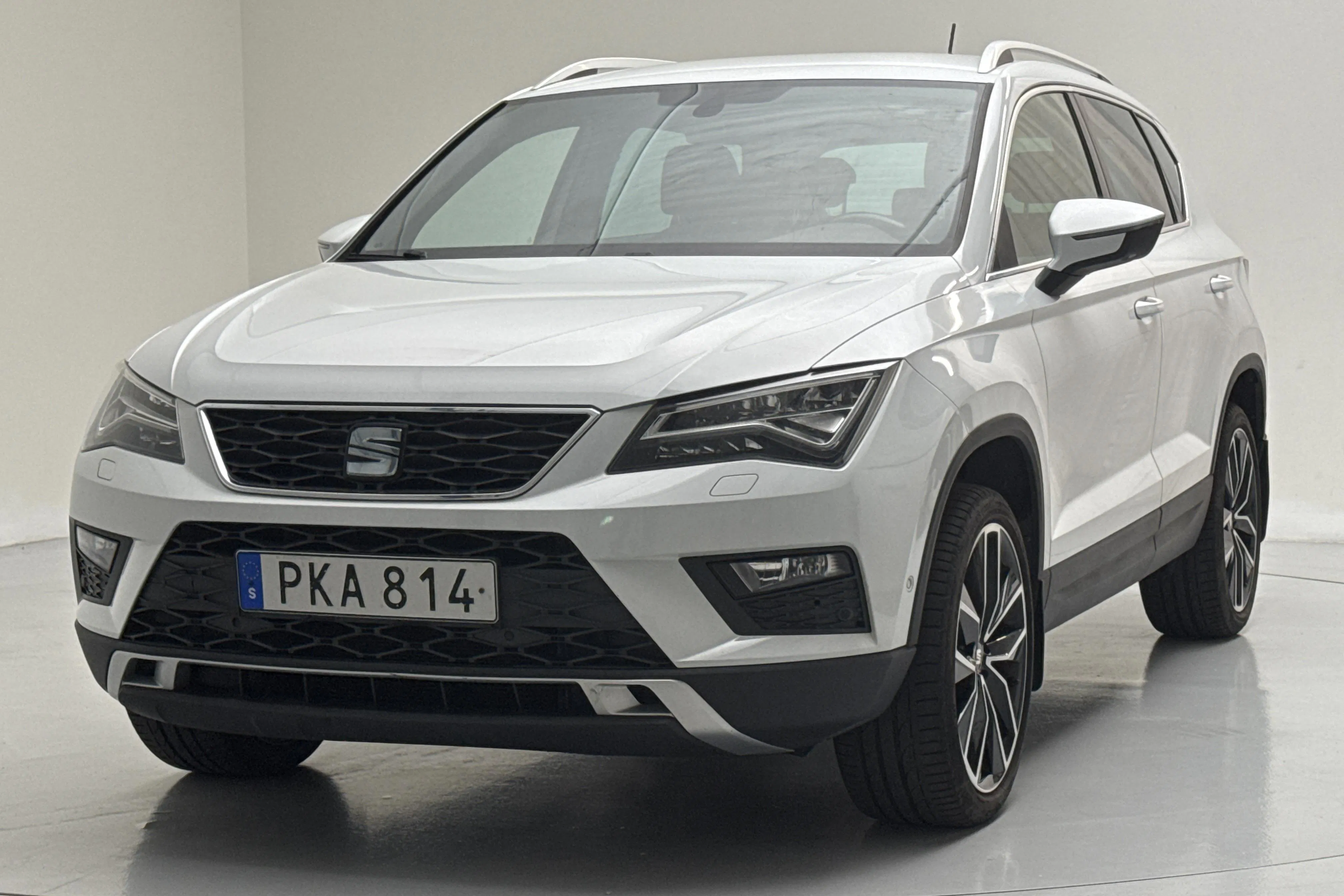 Presentationsfoto 1 av 14: Seat Ateca 1.4 TSI ACT (150hk) - 15 842 mil - Automat - vit - 2017