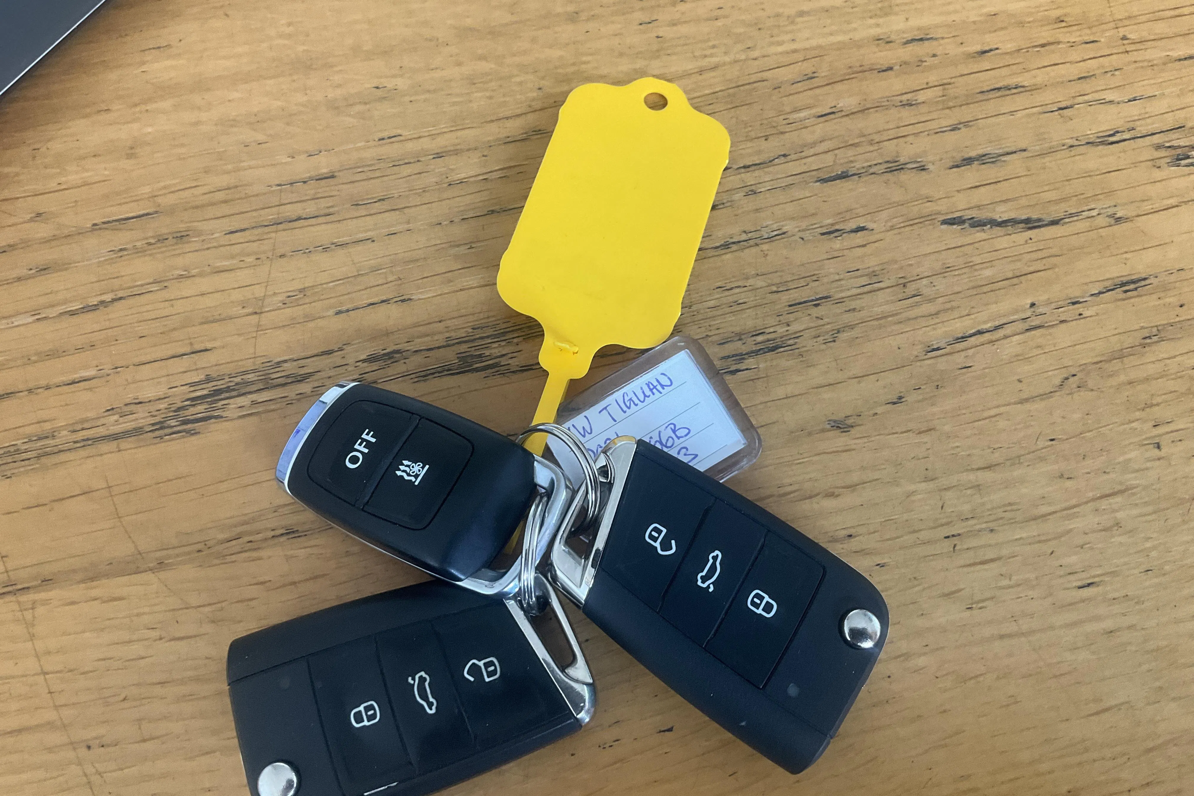 Presentationsfoto 14 av 14: VW Tiguan Allspace 2.0 TDI 4MOTION (200hk) - 16 076 mil - Automat - Mörkgrå - 2021