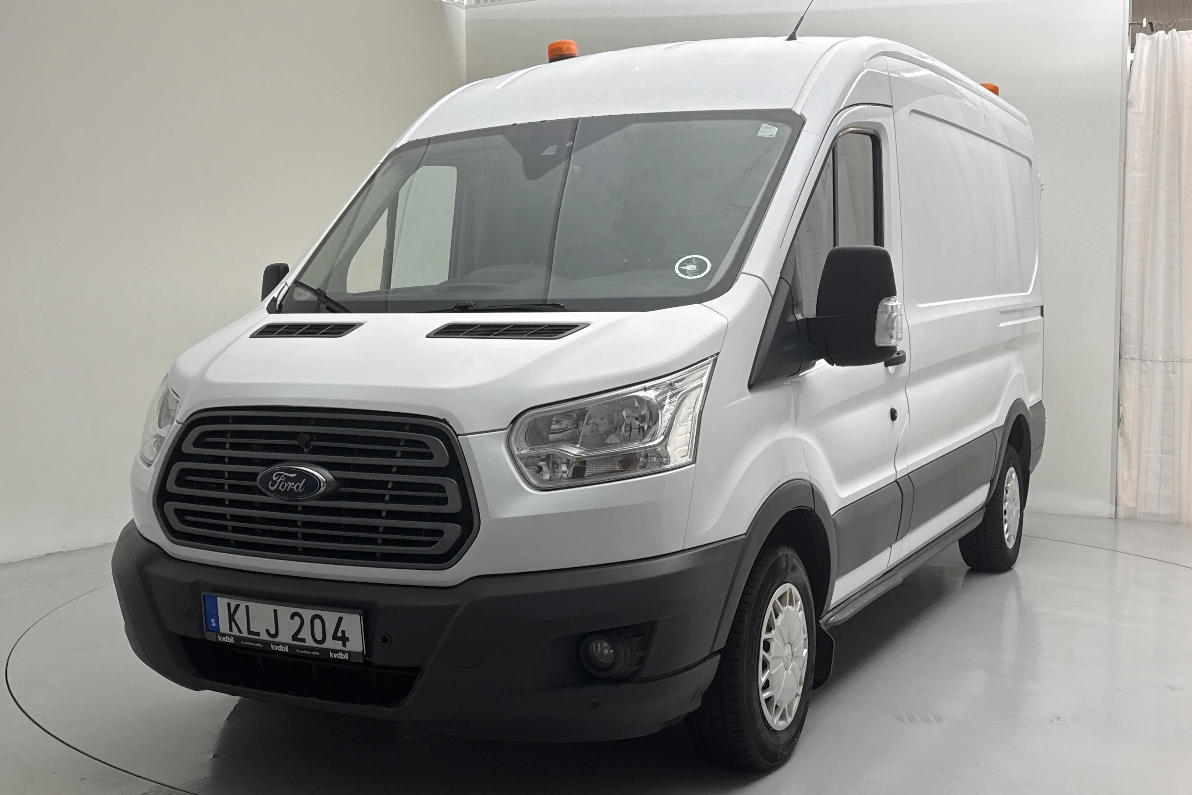 Presentationsfoto 1 av 14: Ford Transit 290 (125hk) - 16 726 mil - Manuell - vit - 2015
